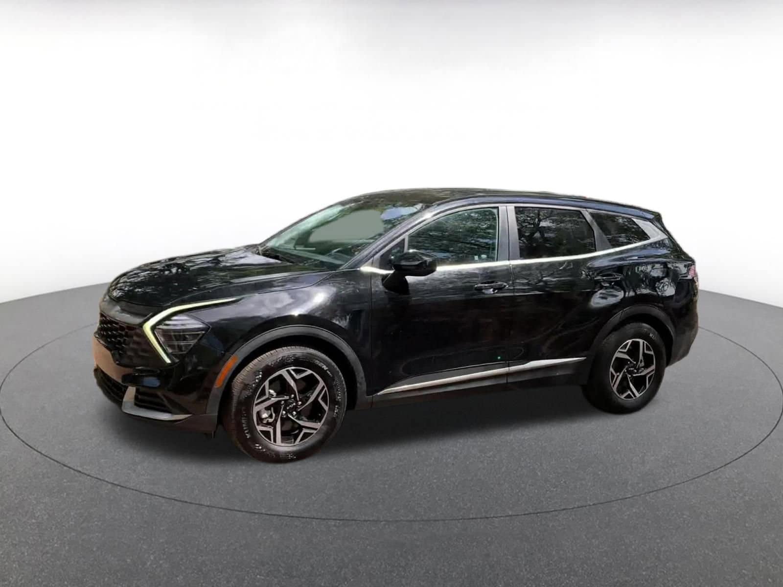 Thumbnail: 2025 Kia Sportage - 8