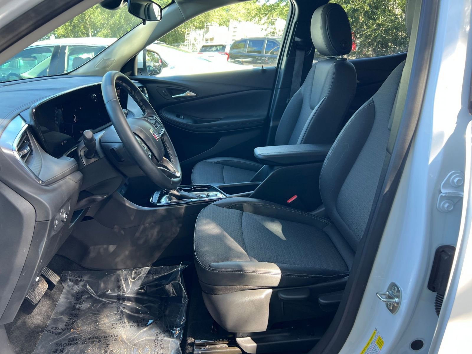 Thumbnail: 2025 Buick Encore GX - 21