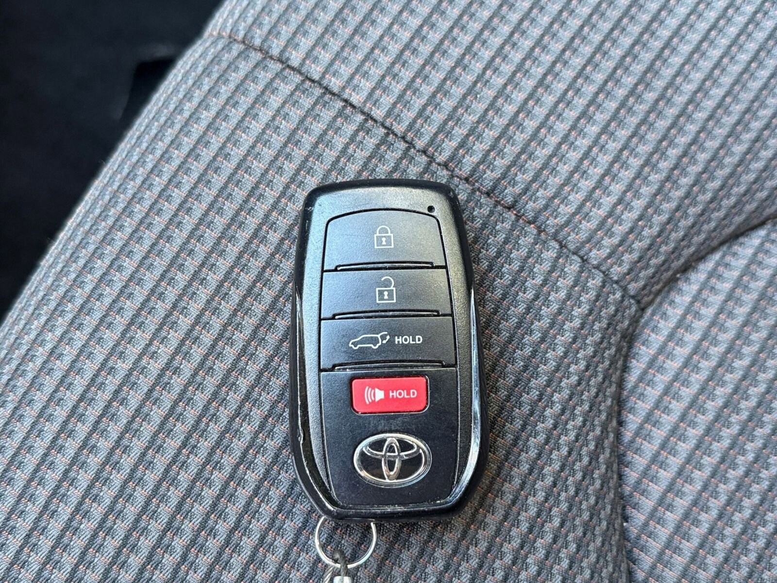 Thumbnail: 2025 Toyota Highlander - 18