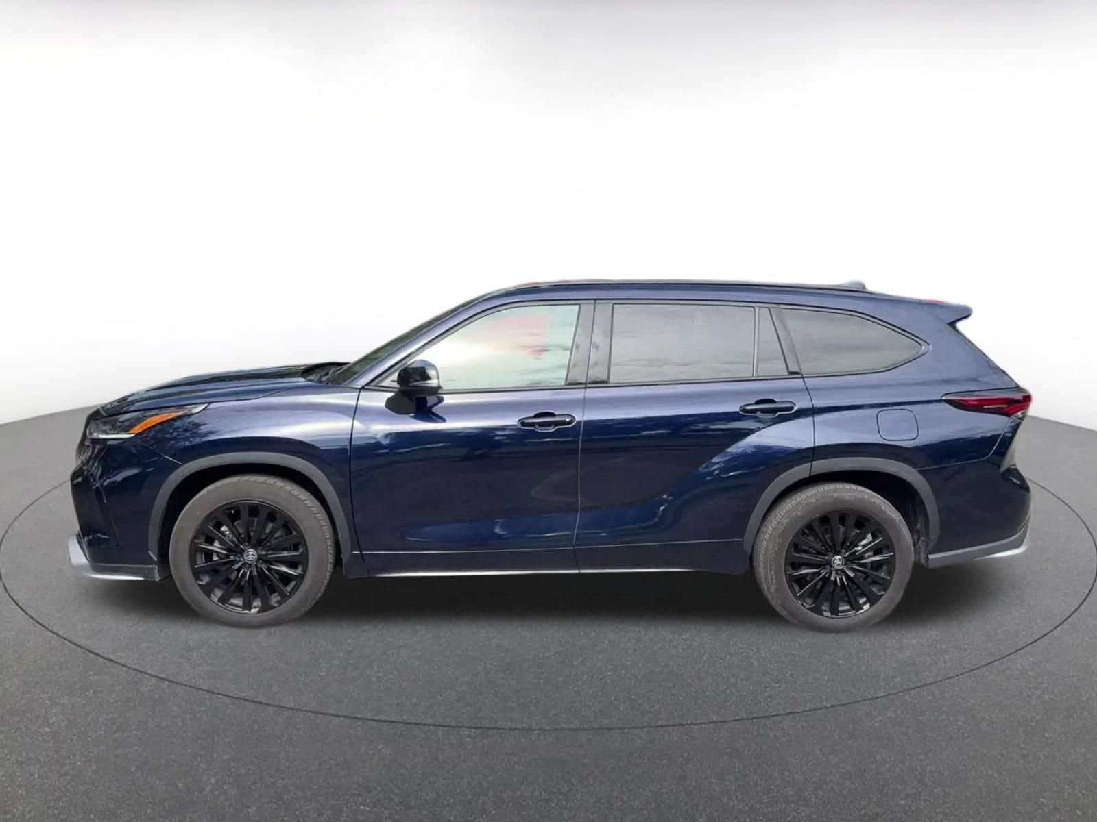 Thumbnail: 2025 Toyota Highlander - 7