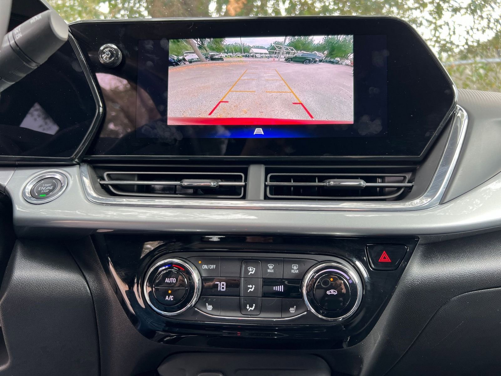 Thumbnail: 2025 Chevrolet Trax - 17