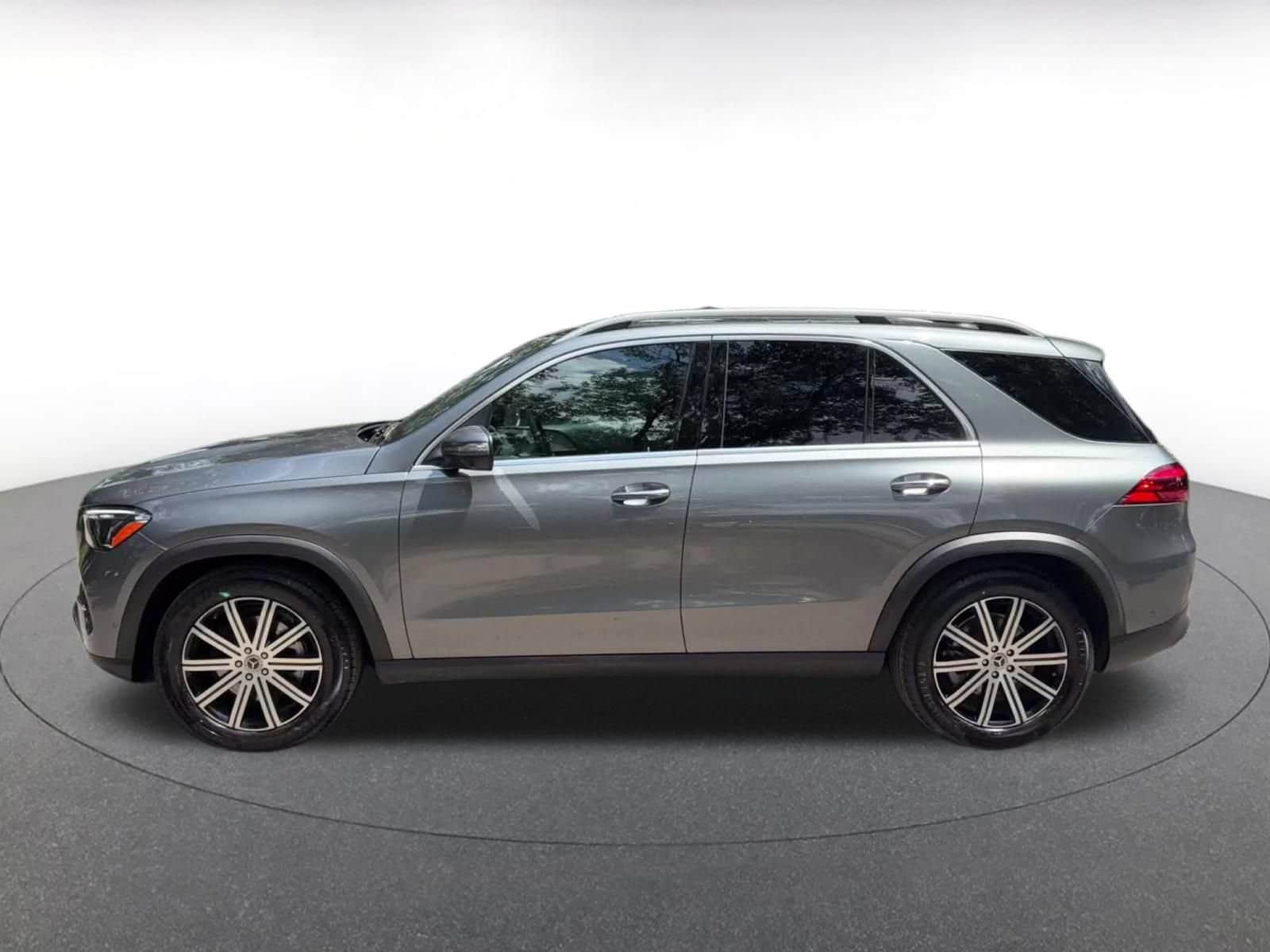 Thumbnail: 2026 Mercedes-Benz GLE - 9