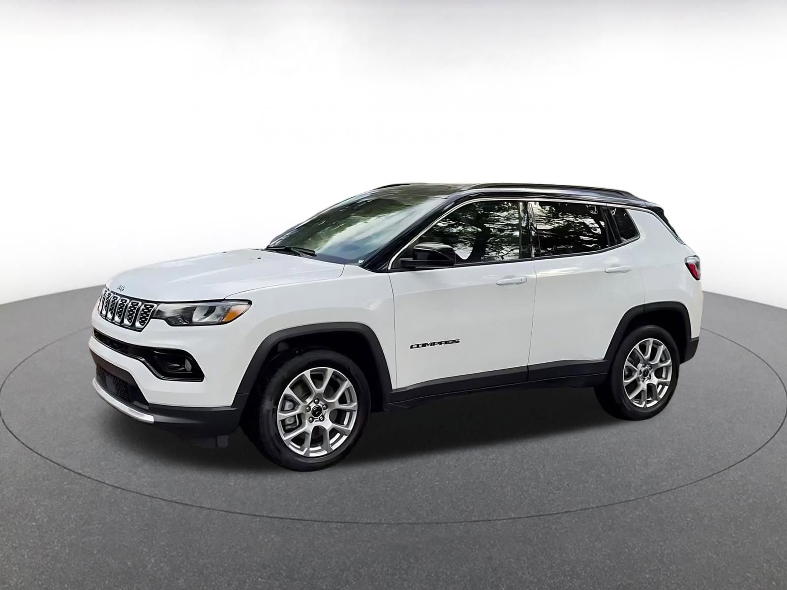 Thumbnail: 2025 Jeep Compass - 8