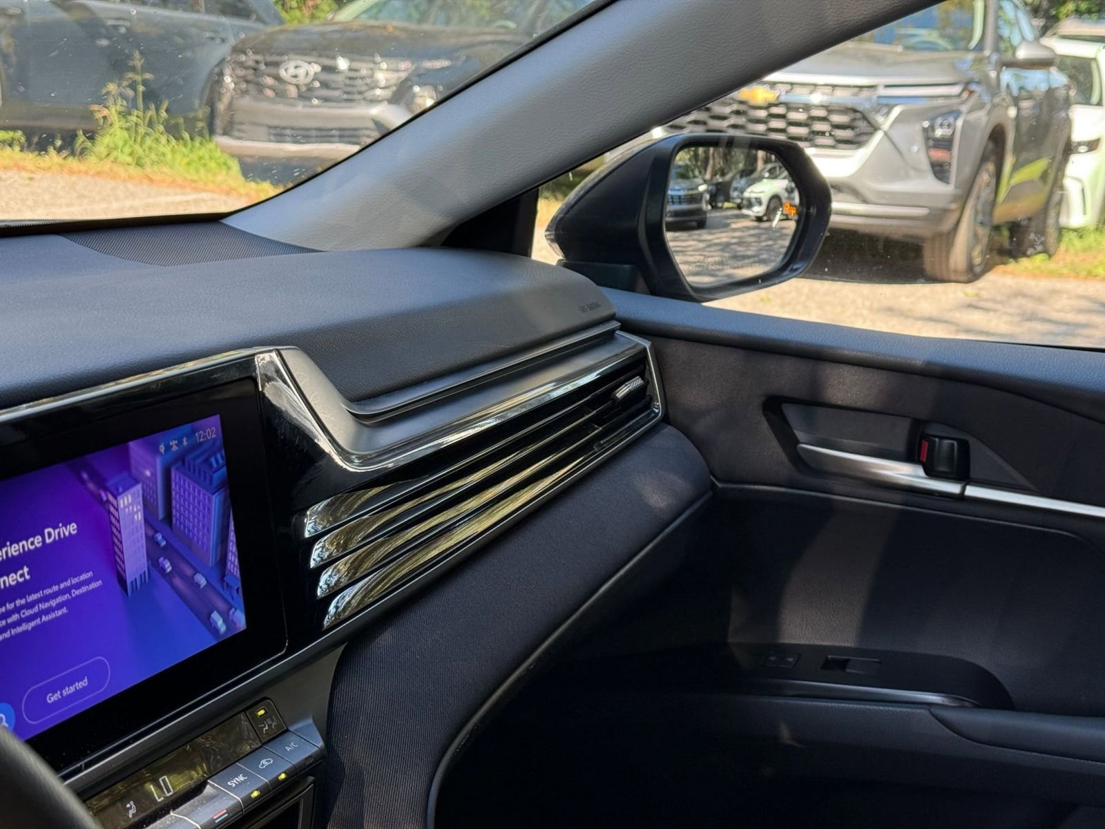 Thumbnail: 2025 Toyota Camry - 29