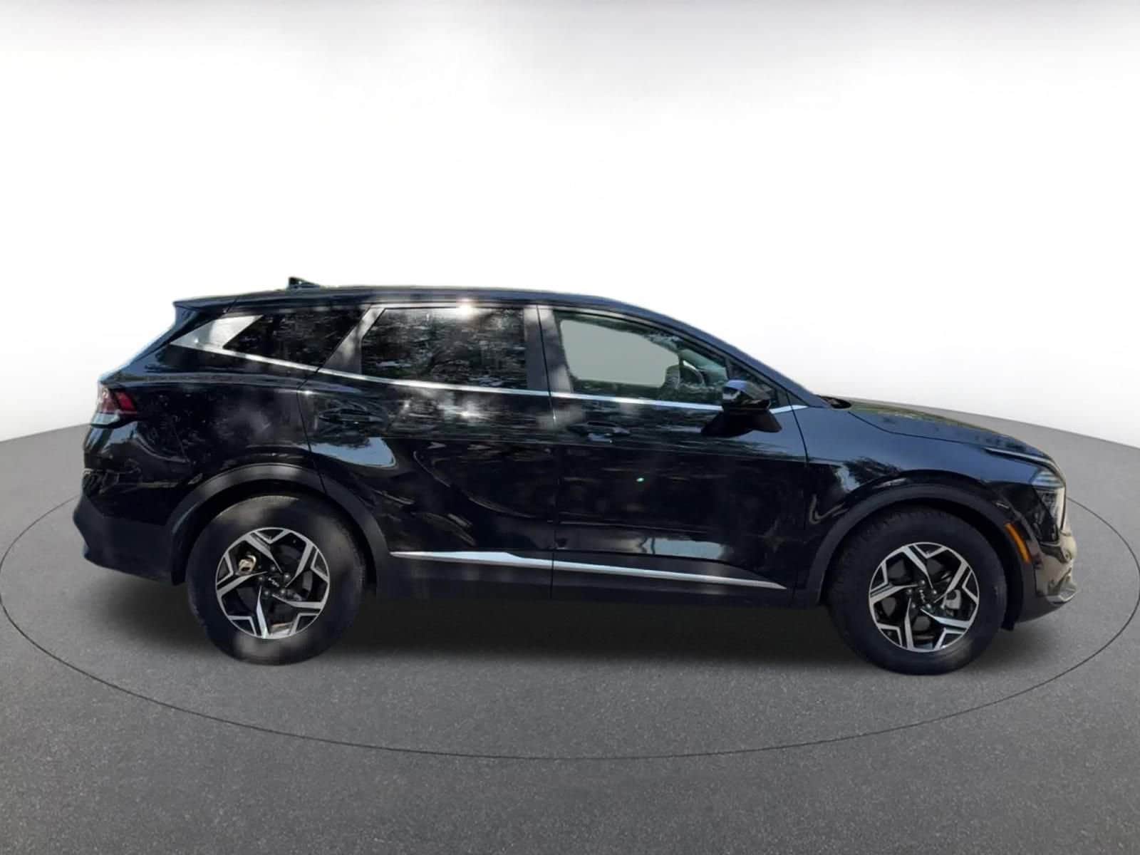 Thumbnail: 2024 Kia Sportage - 16