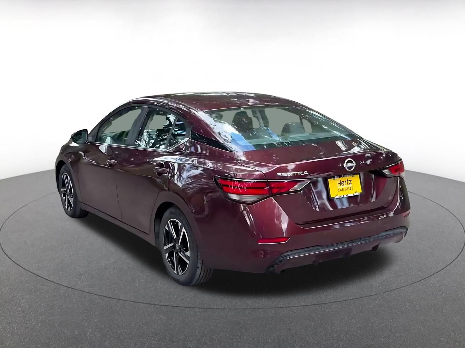 Thumbnail: 2025 Nissan Sentra - 10
