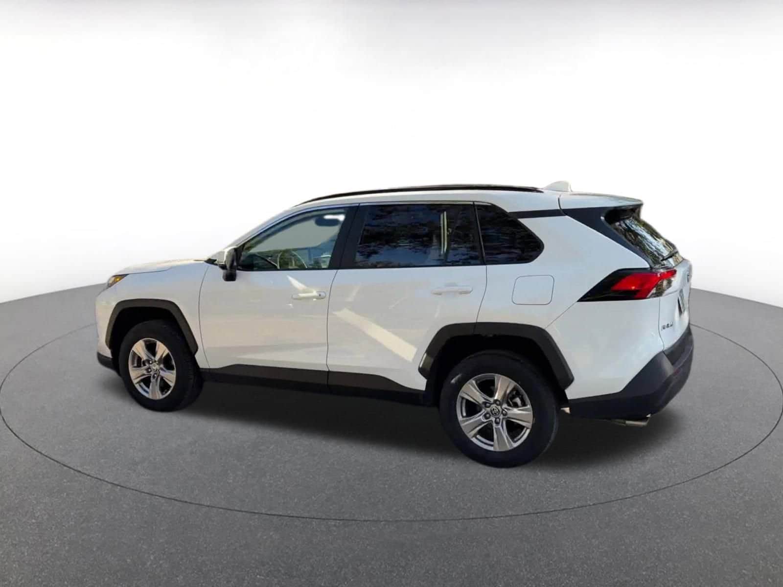 Thumbnail: 2025 Toyota RAV4 - 10