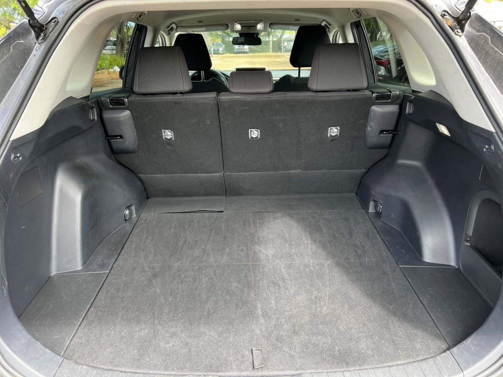 Thumbnail: 2025 Toyota RAV4 - 25