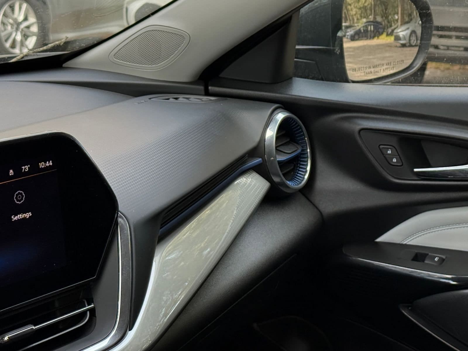 Thumbnail: 2025 Chevrolet Trax - 30