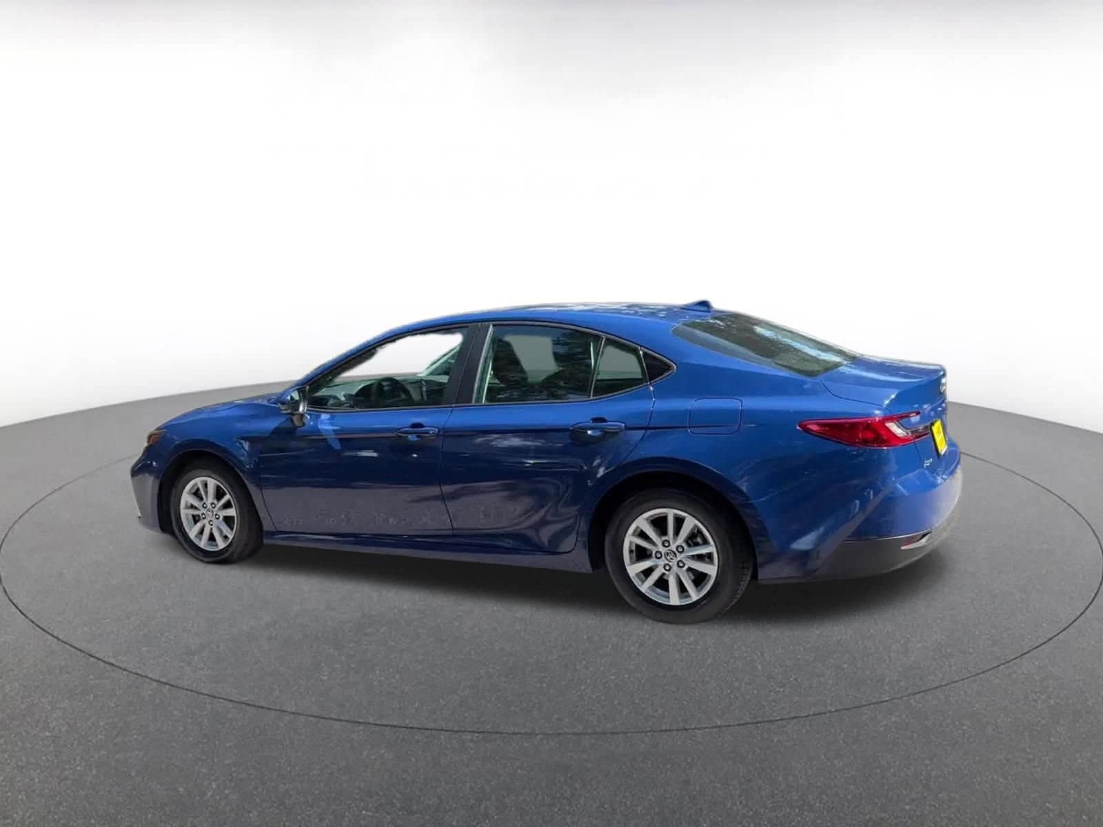 Thumbnail: 2025 Toyota Camry - 17