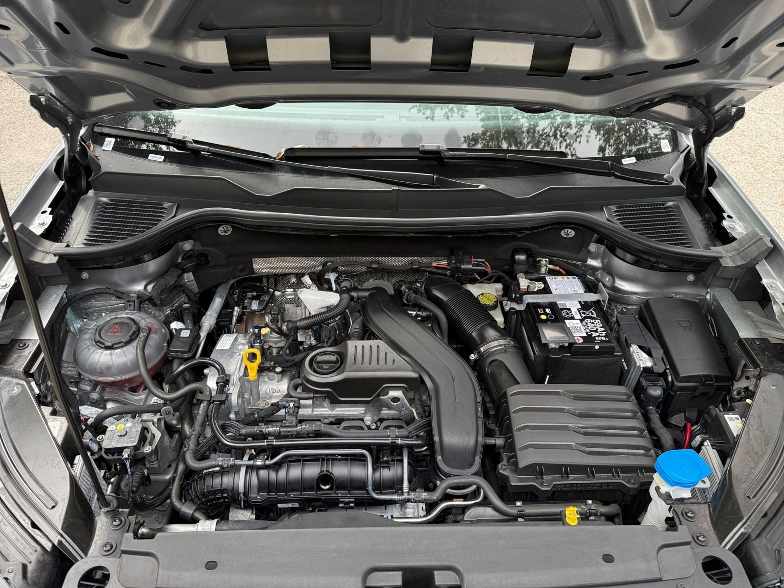 Thumbnail: 2025 Volkswagen Taos - 25