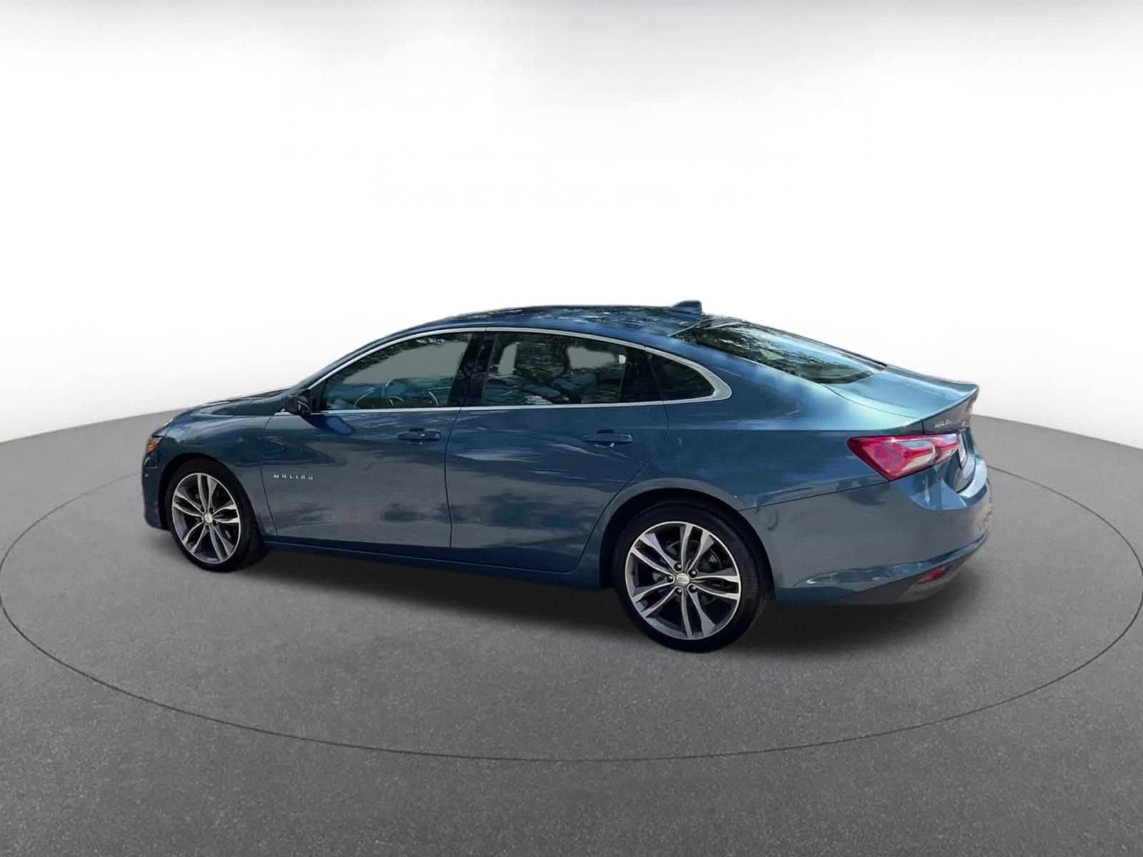 Thumbnail: 2024 Chevrolet Malibu - 10