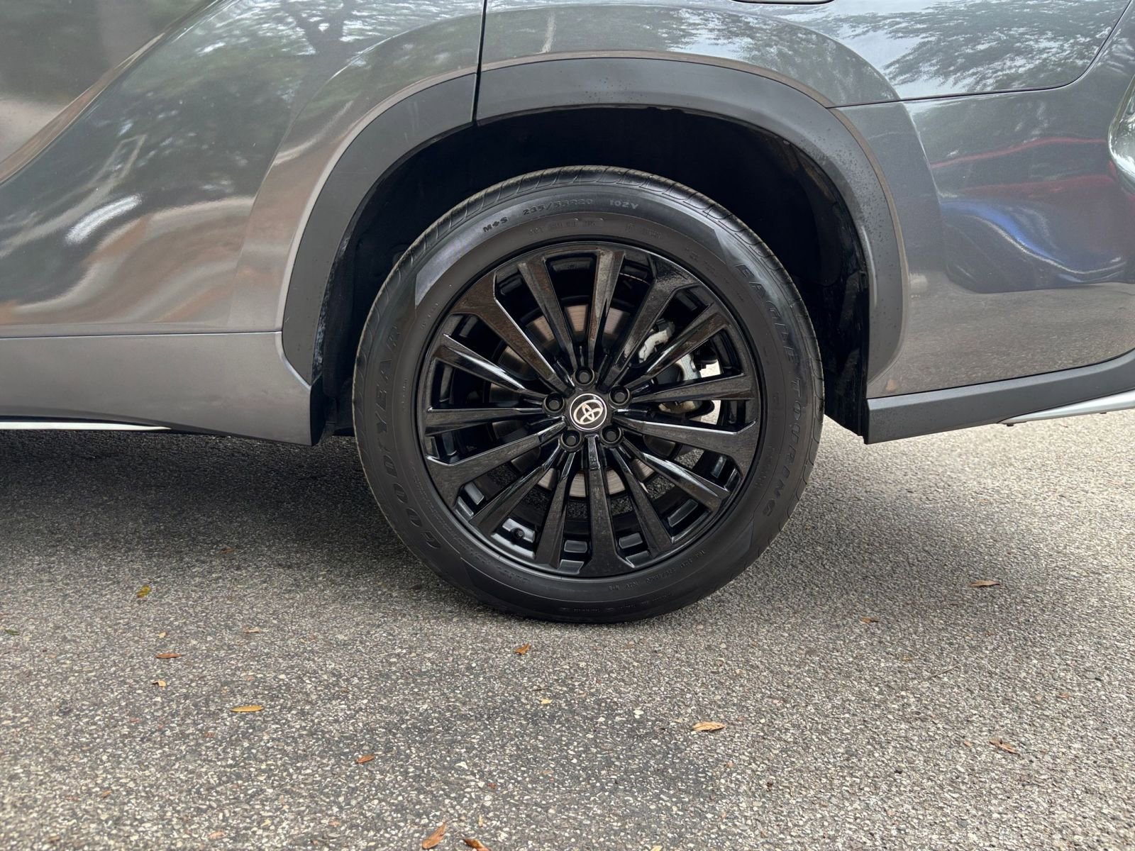 Thumbnail: 2025 Toyota Highlander - 33