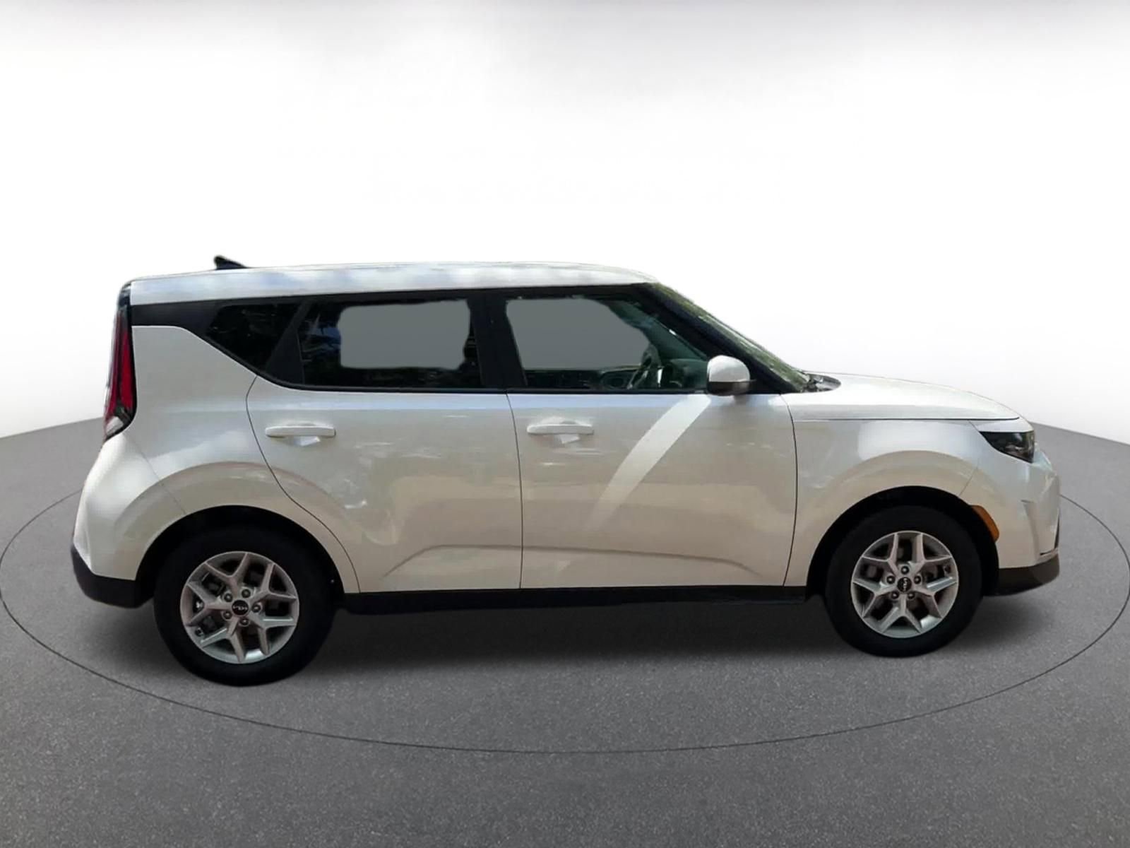 Thumbnail: 2025 Kia Soul - 16