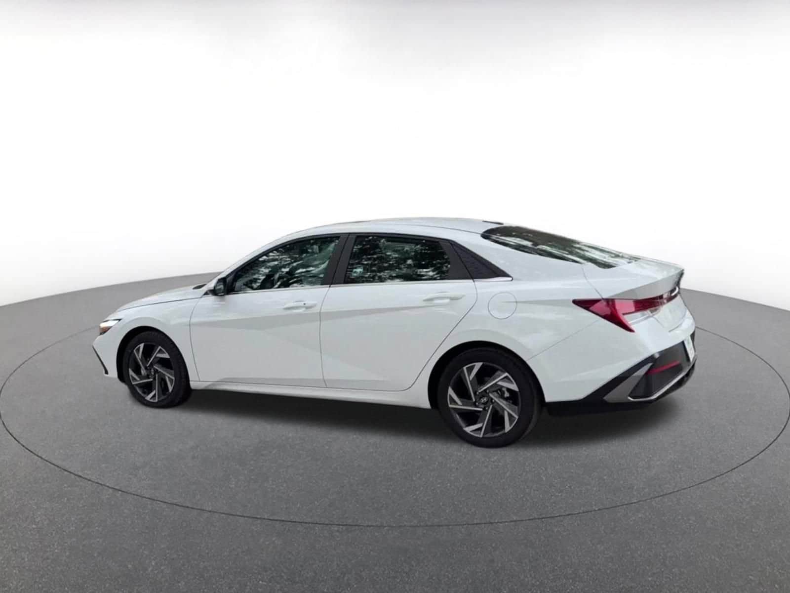 Thumbnail: 2025 Hyundai Elantra - 10