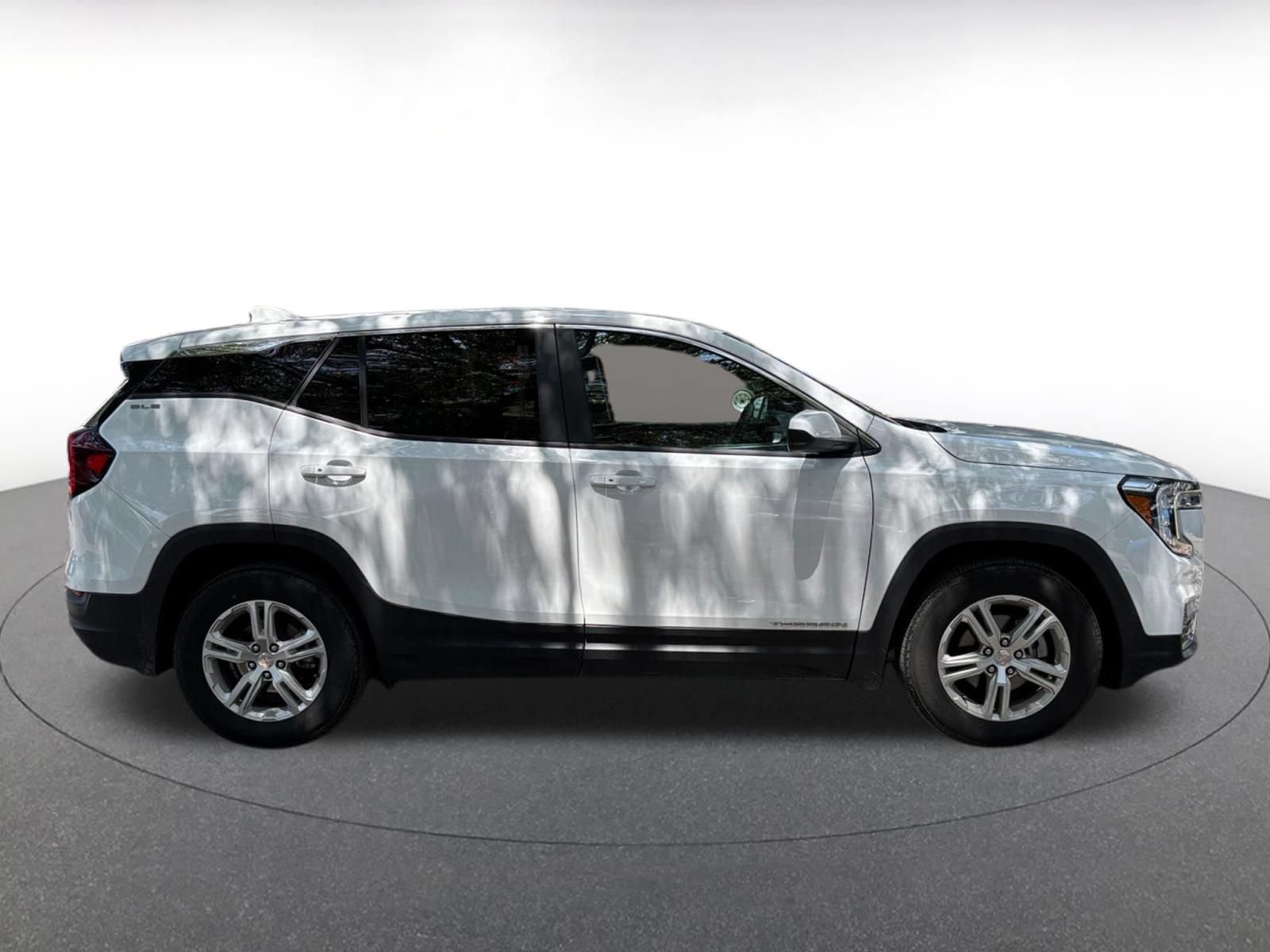 Thumbnail: 2024 GMC Terrain - 21