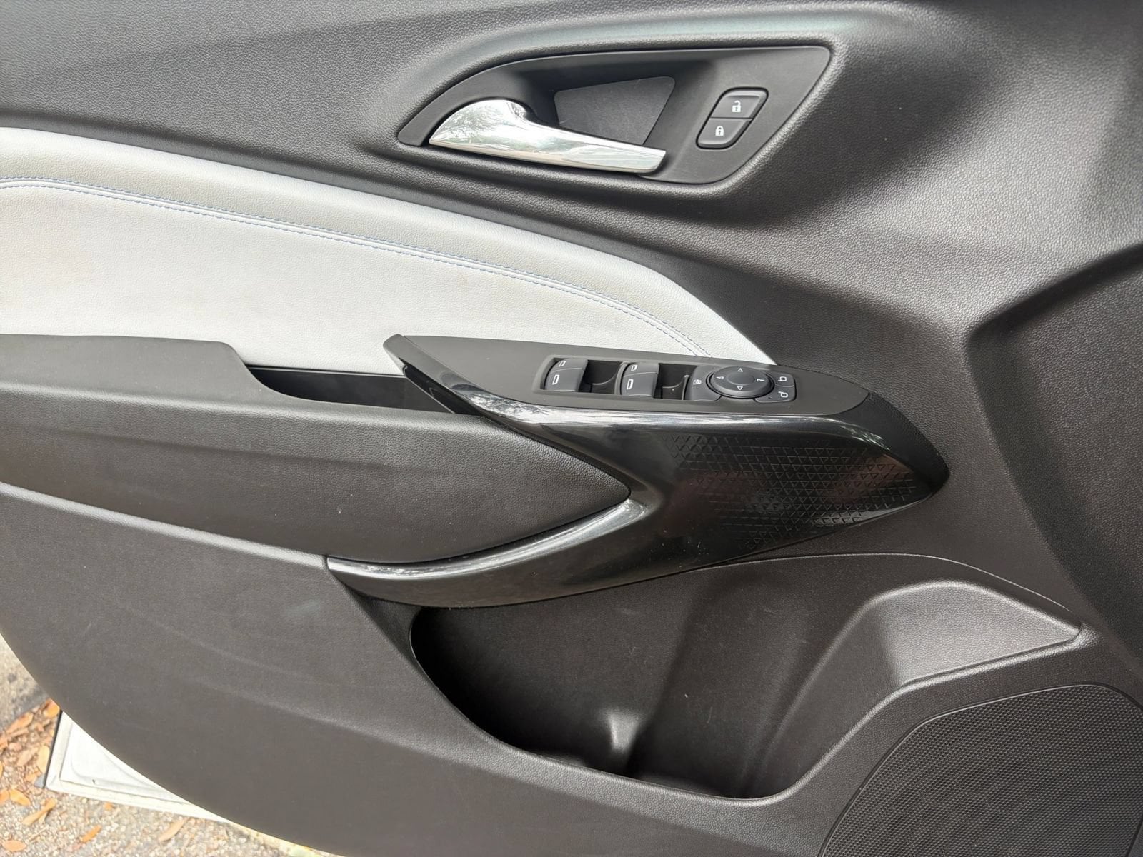 Thumbnail: 2025 Chevrolet Trax - 18