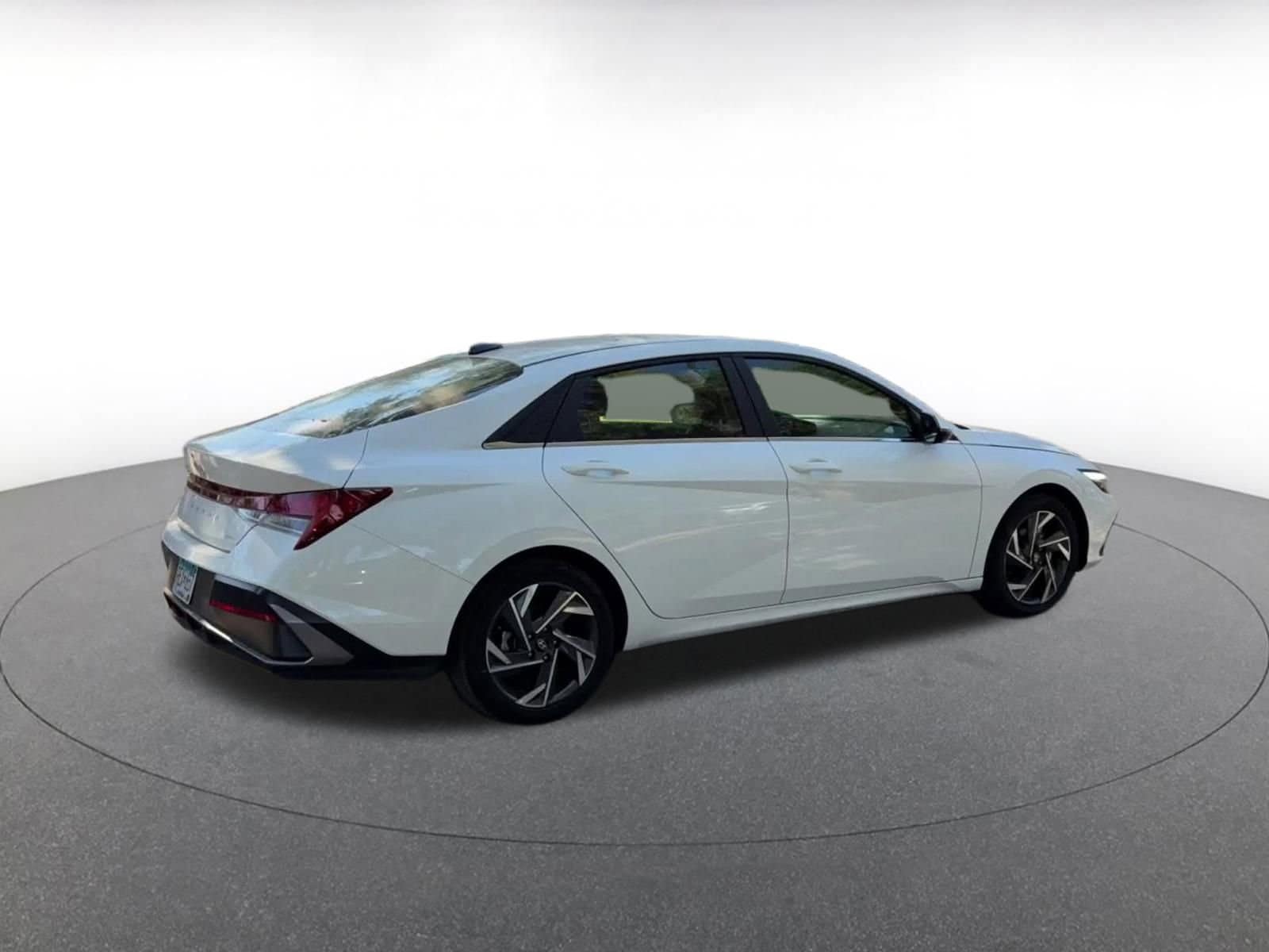 Thumbnail: 2025 Hyundai Elantra - 15