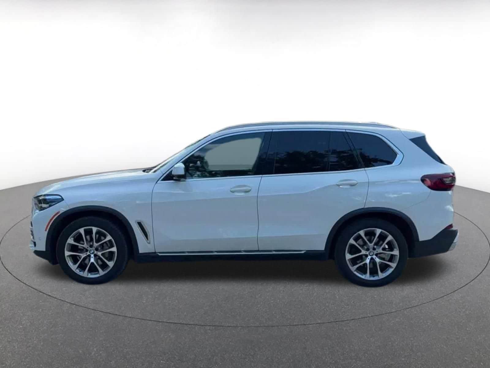 Thumbnail: 2023 BMW X5 - 8
