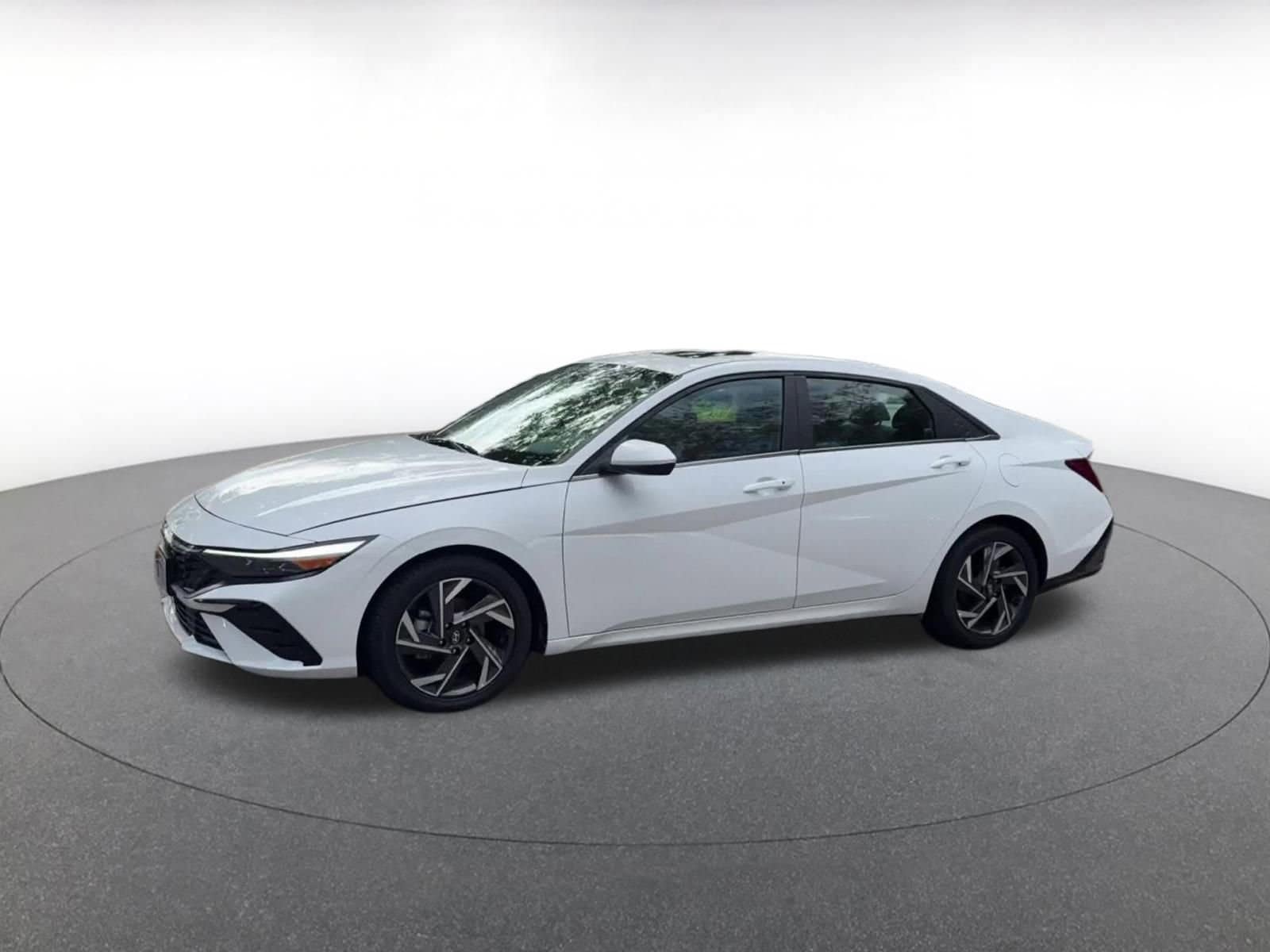 Thumbnail: 2025 Hyundai Elantra - 8