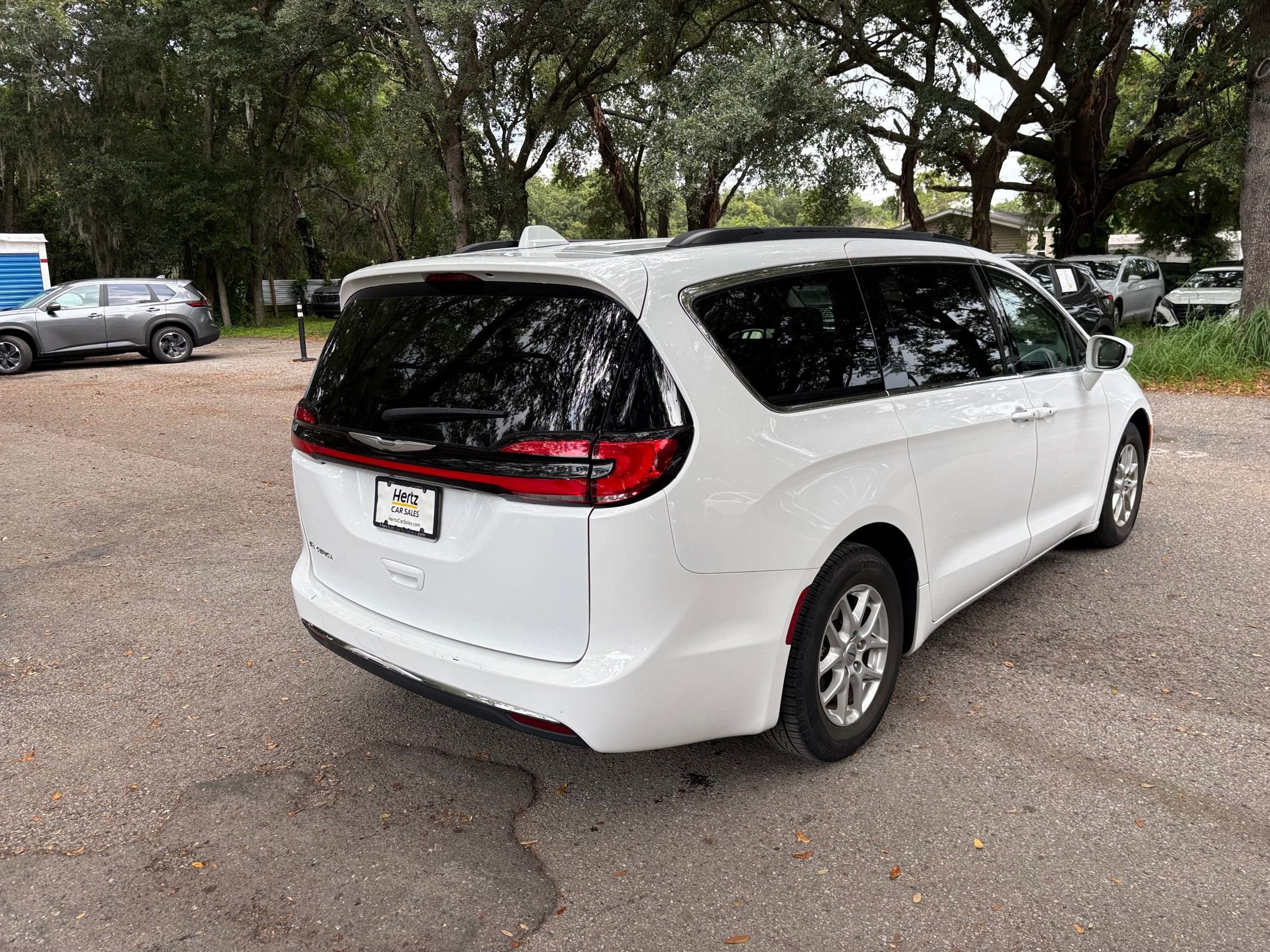 Thumbnail: 2022 Chrysler Pacifica - 15