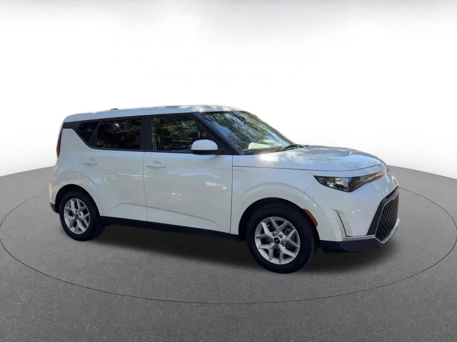 Thumbnail: 2025 Kia Soul - 2