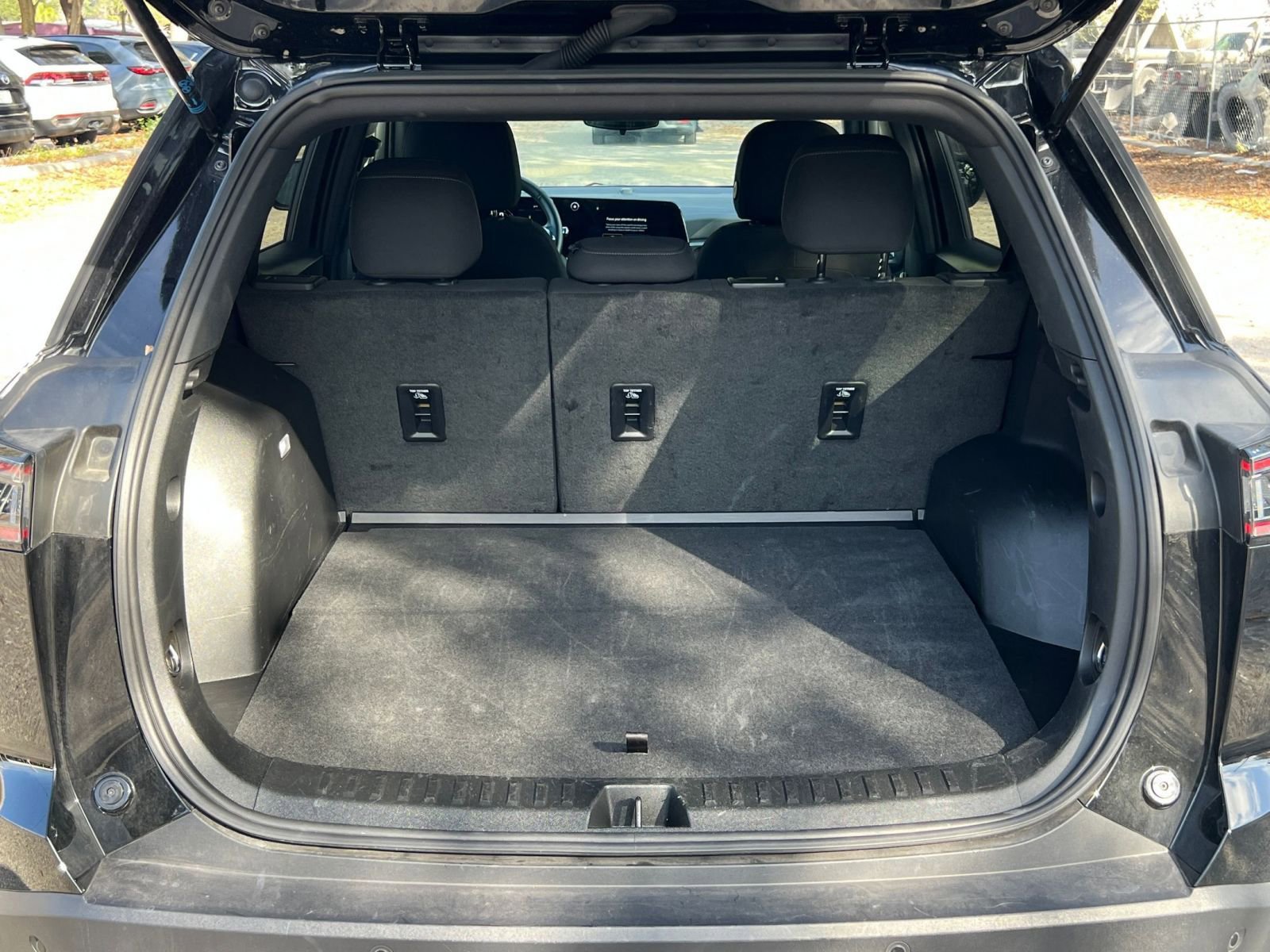 Thumbnail: 2025 Chevrolet Equinox - 24