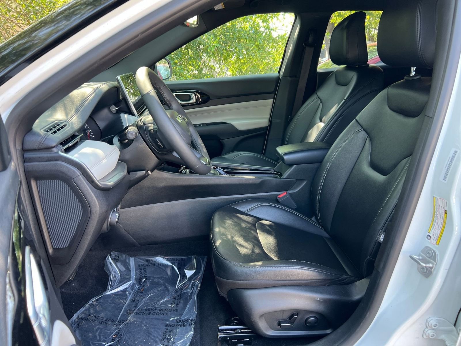 Thumbnail: 2025 Jeep Compass - 28