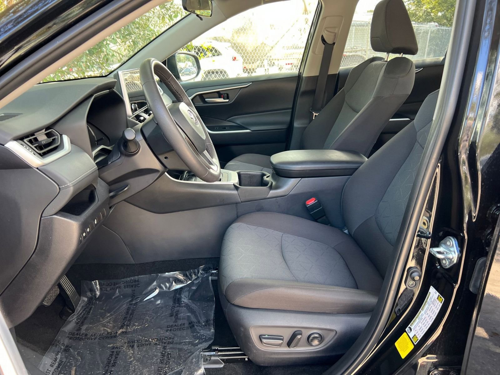 Thumbnail: 2025 Toyota RAV4 - 21