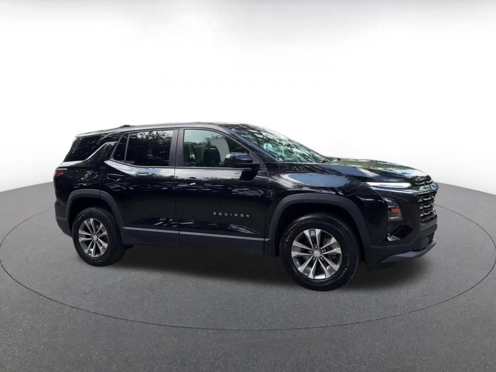 Thumbnail: 2025 Chevrolet Equinox - 2