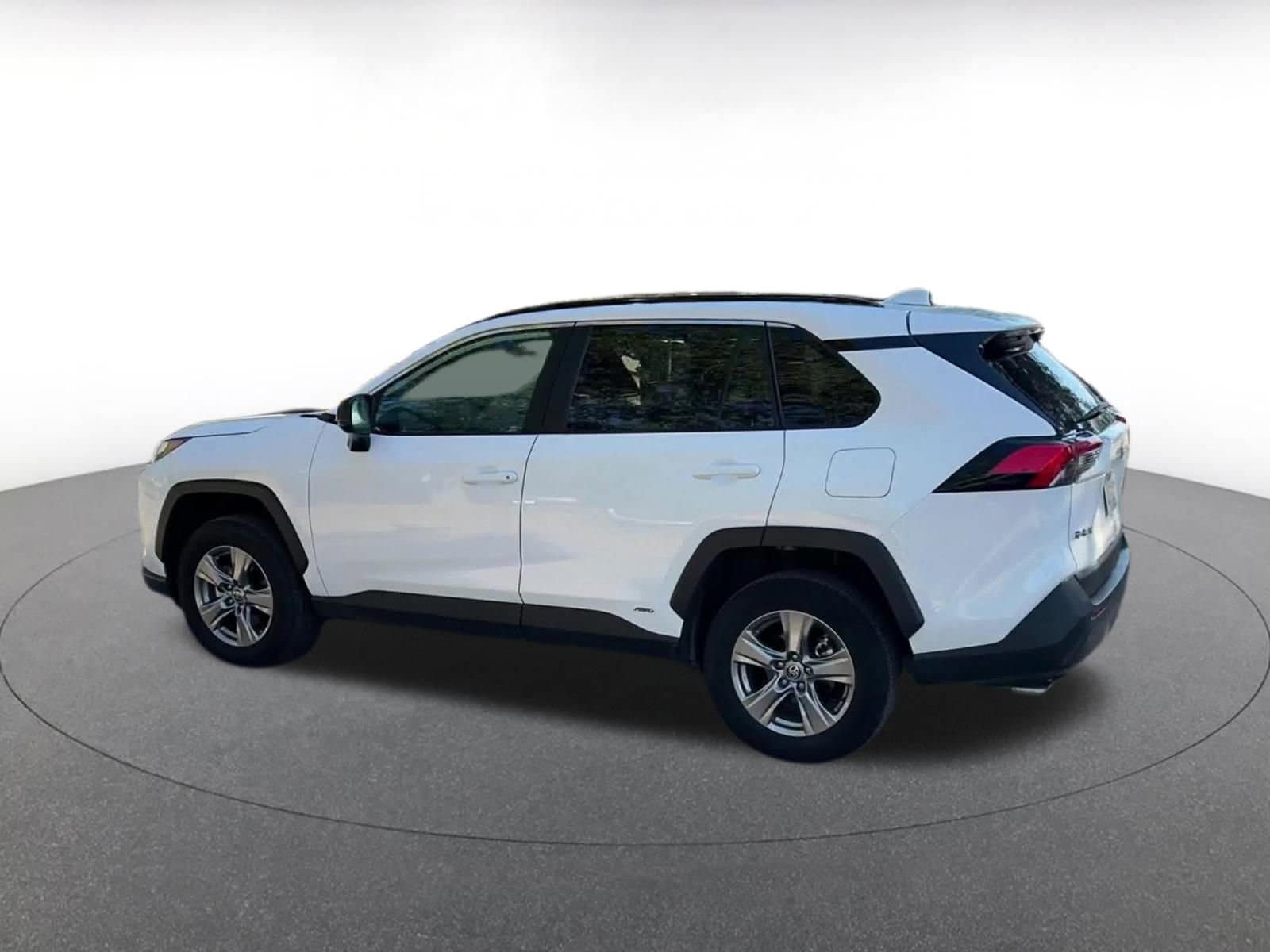 Thumbnail: 2025 Toyota RAV4 - 11