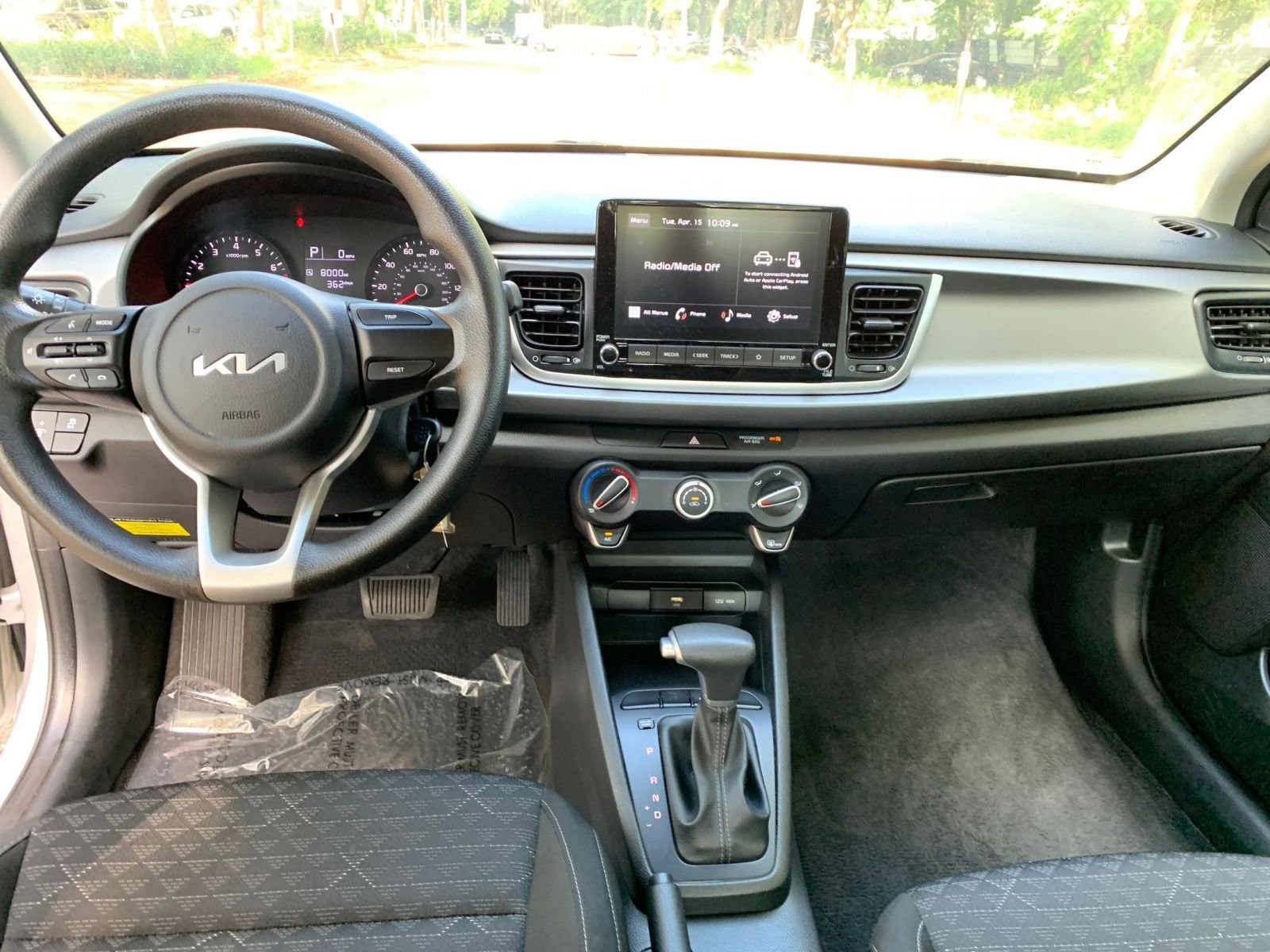 Thumbnail: 2023 Kia Rio - 27