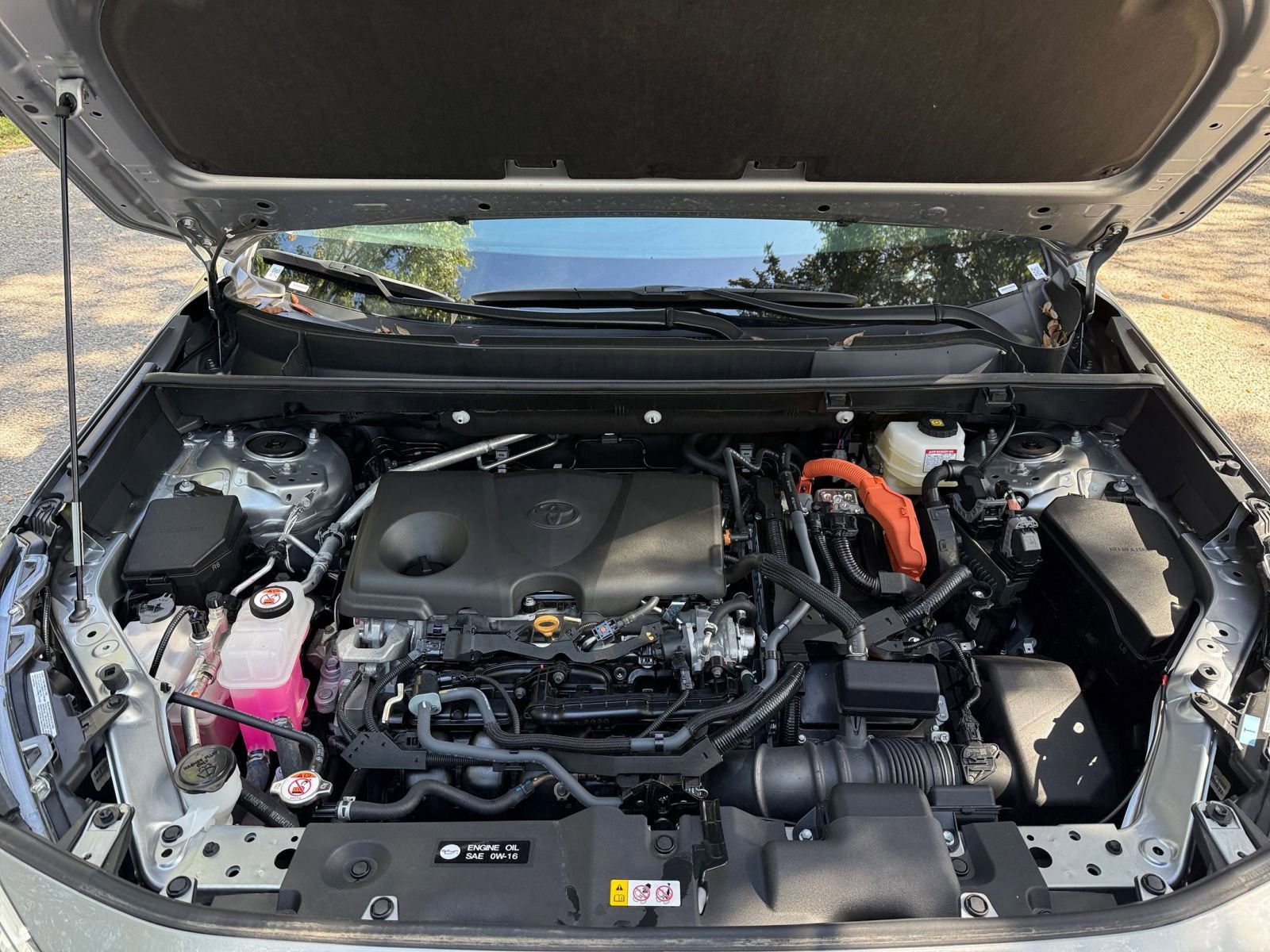 Thumbnail: 2025 Toyota RAV4 - 25