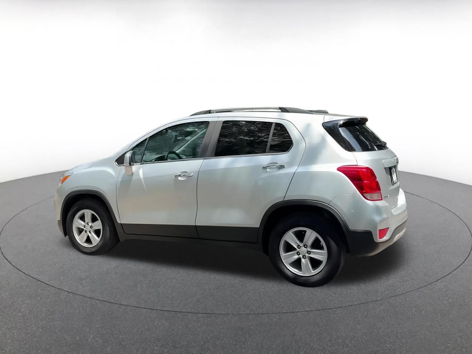 Thumbnail: 2020 Chevrolet Trax - 10