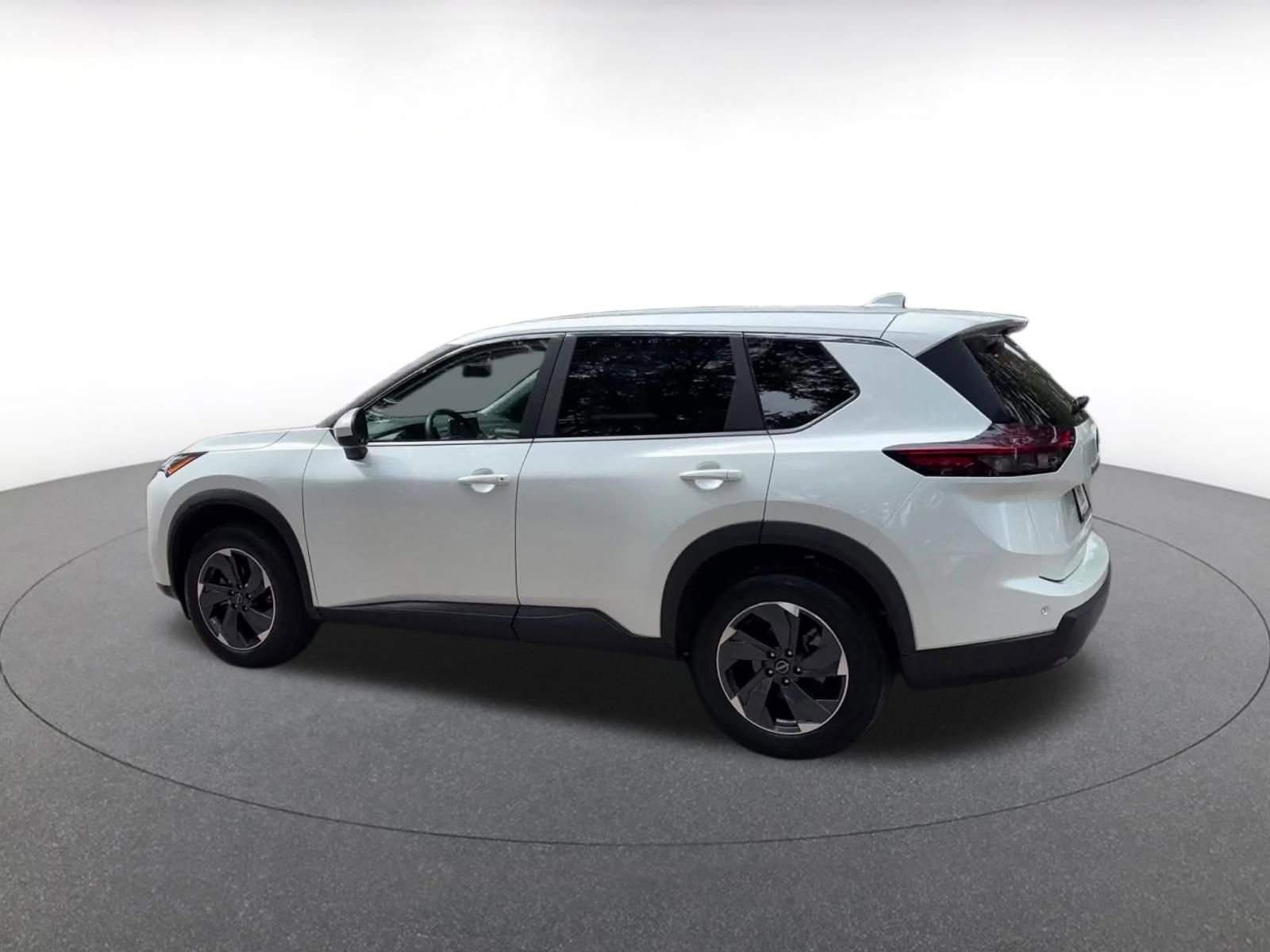 Thumbnail: 2025 Nissan Rogue - 10