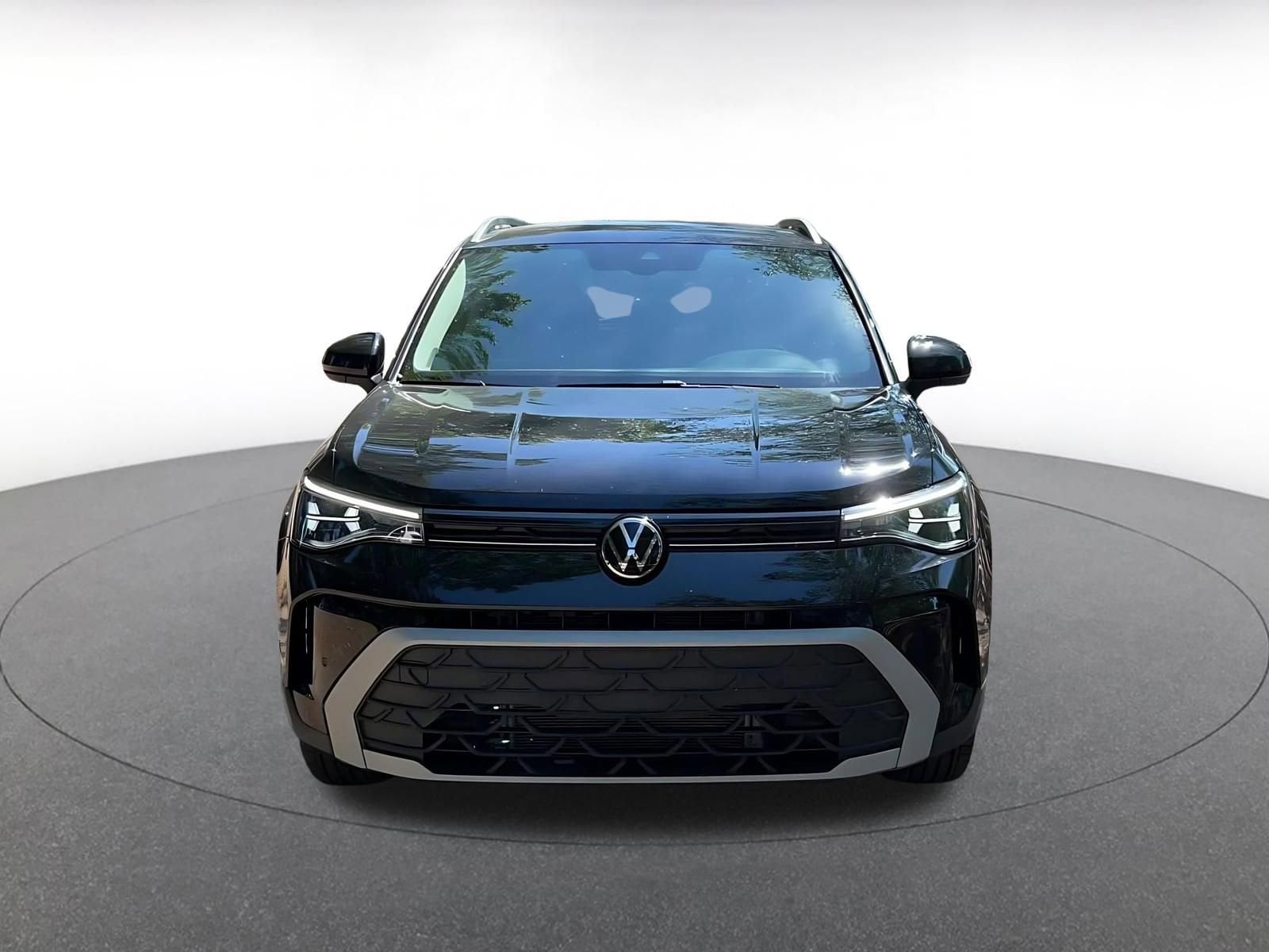 Thumbnail: 2025 Volkswagen Taos - 4