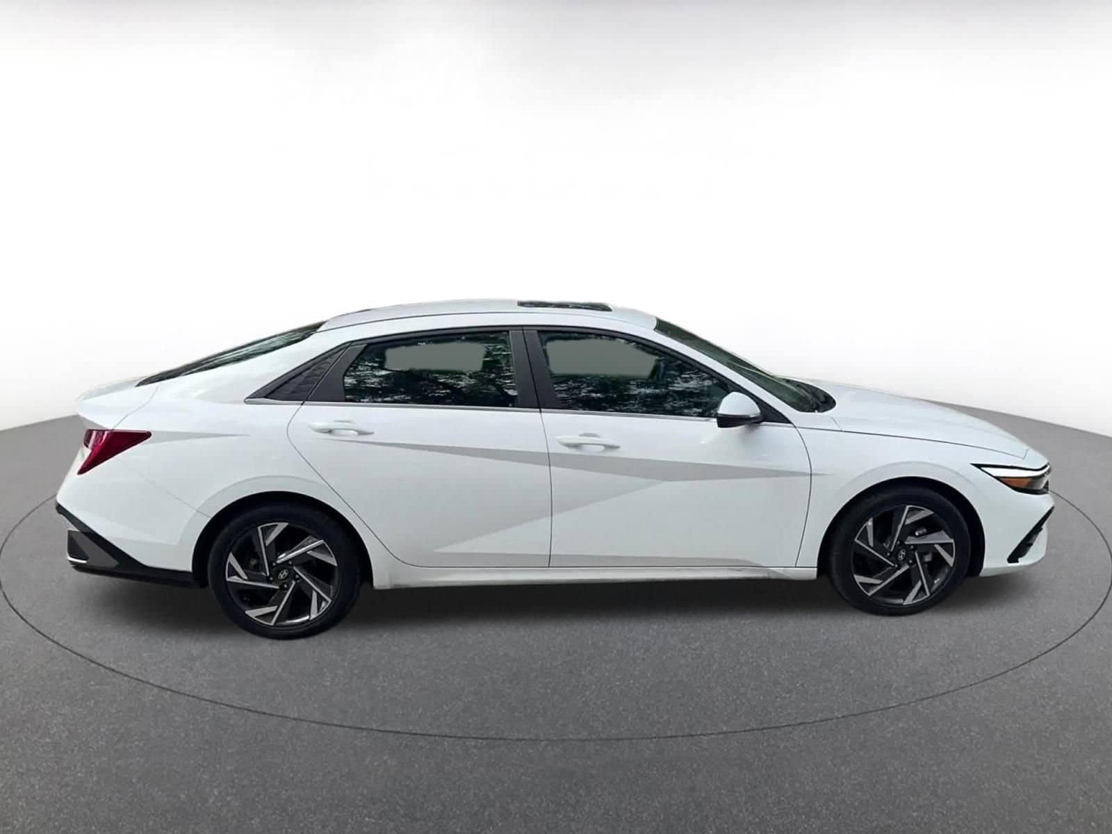 Thumbnail: 2025 Hyundai Elantra - 16