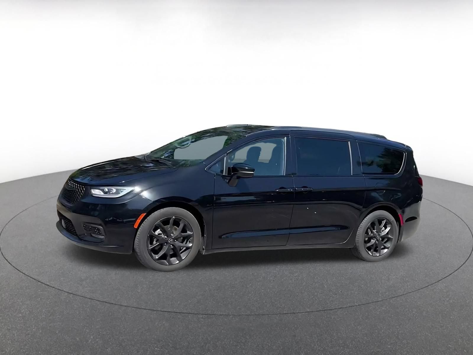 Thumbnail: 2025 Chrysler Pacifica - 7
