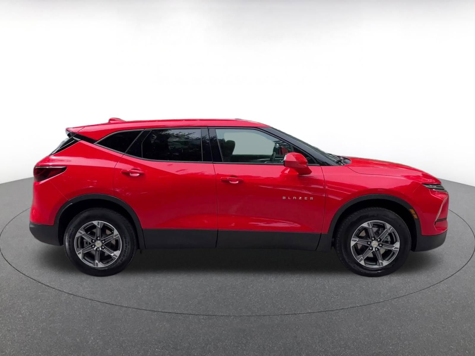 Thumbnail: 2025 Chevrolet Blazer - 16