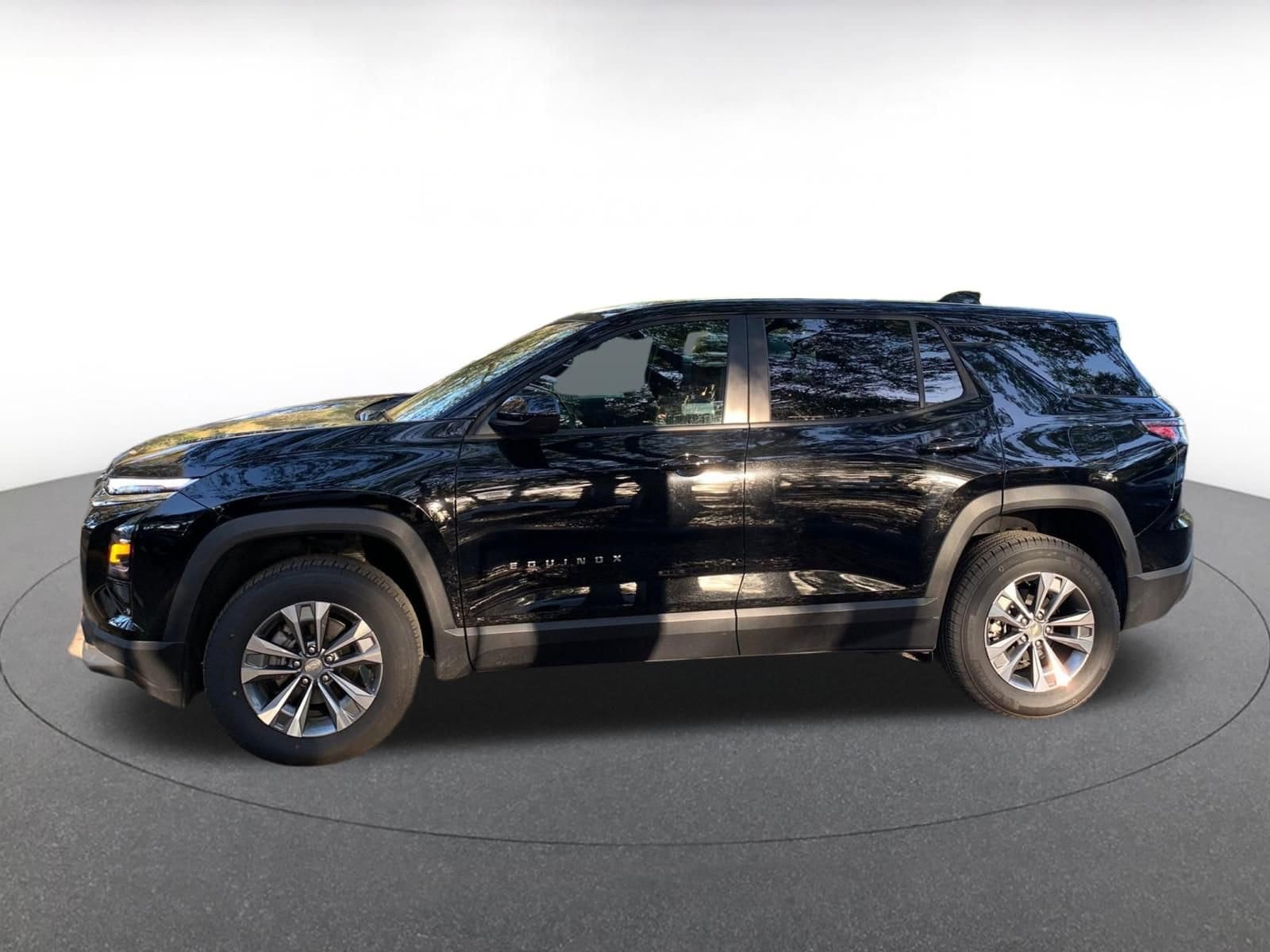 Thumbnail: 2025 Chevrolet Equinox - 4