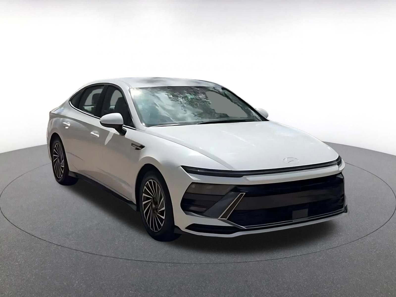 Thumbnail: 2025 Hyundai Sonata - 3