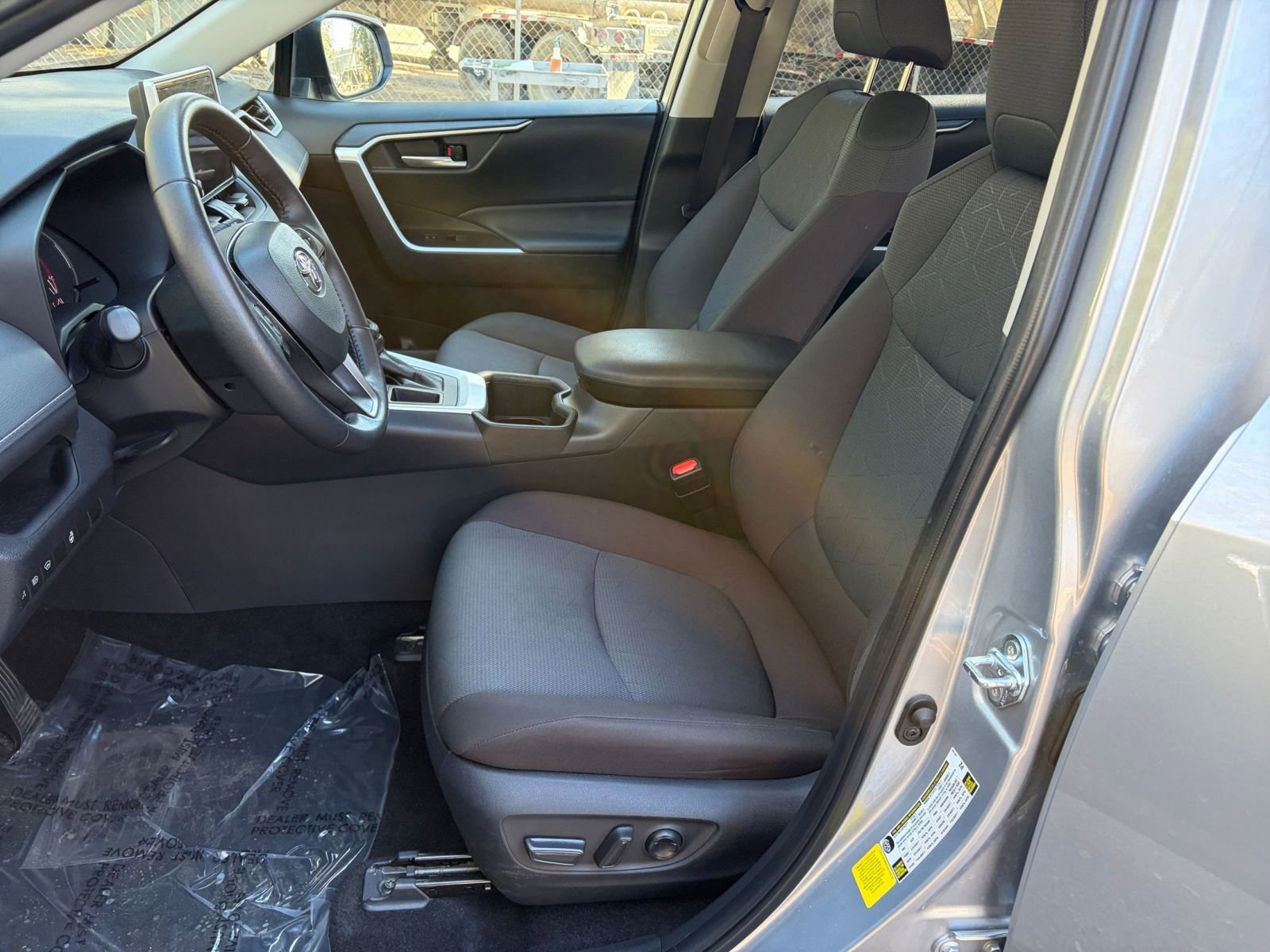 Thumbnail: 2025 Toyota RAV4 - 23