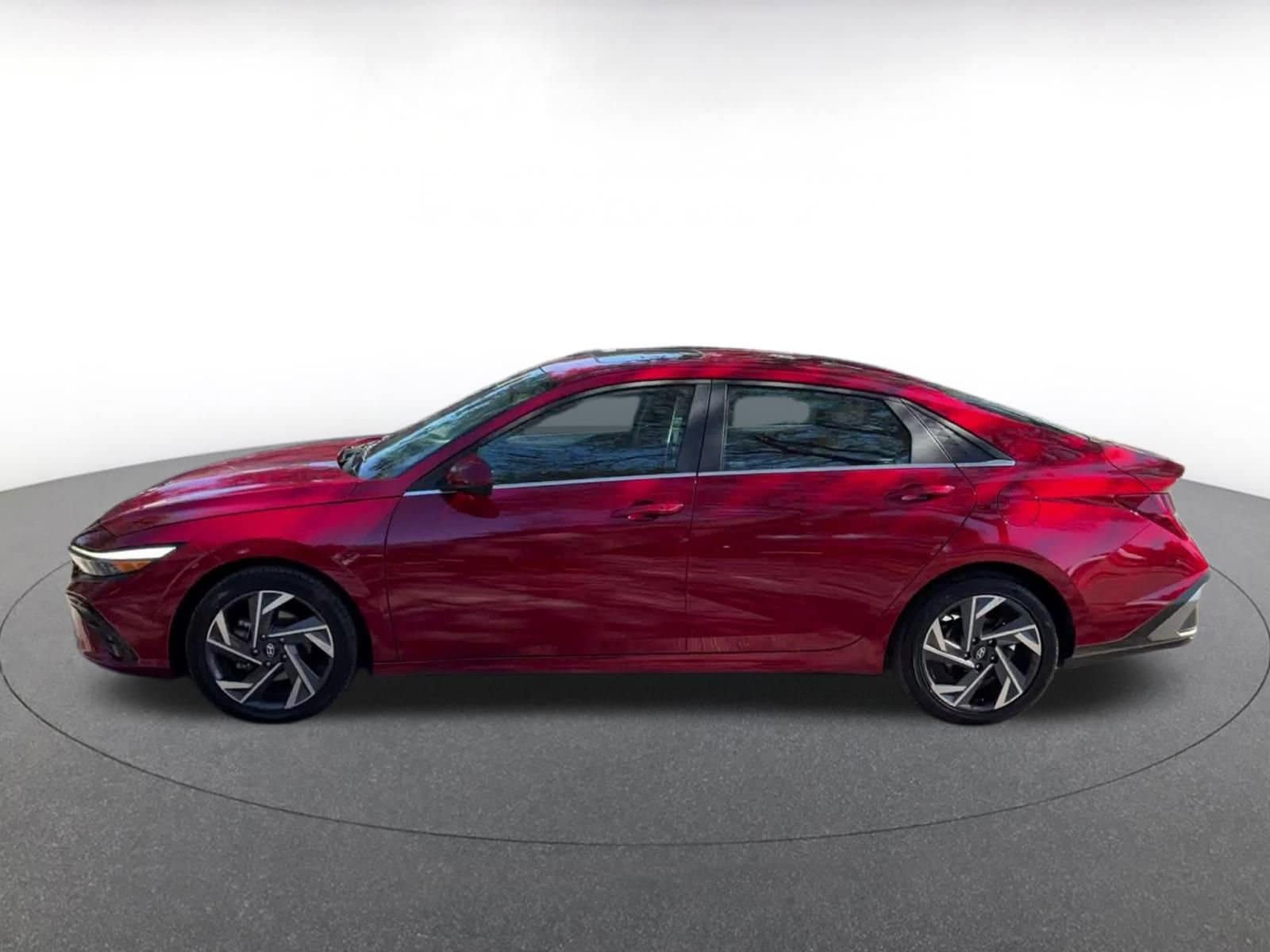 Thumbnail: 2025 Hyundai Elantra - 9