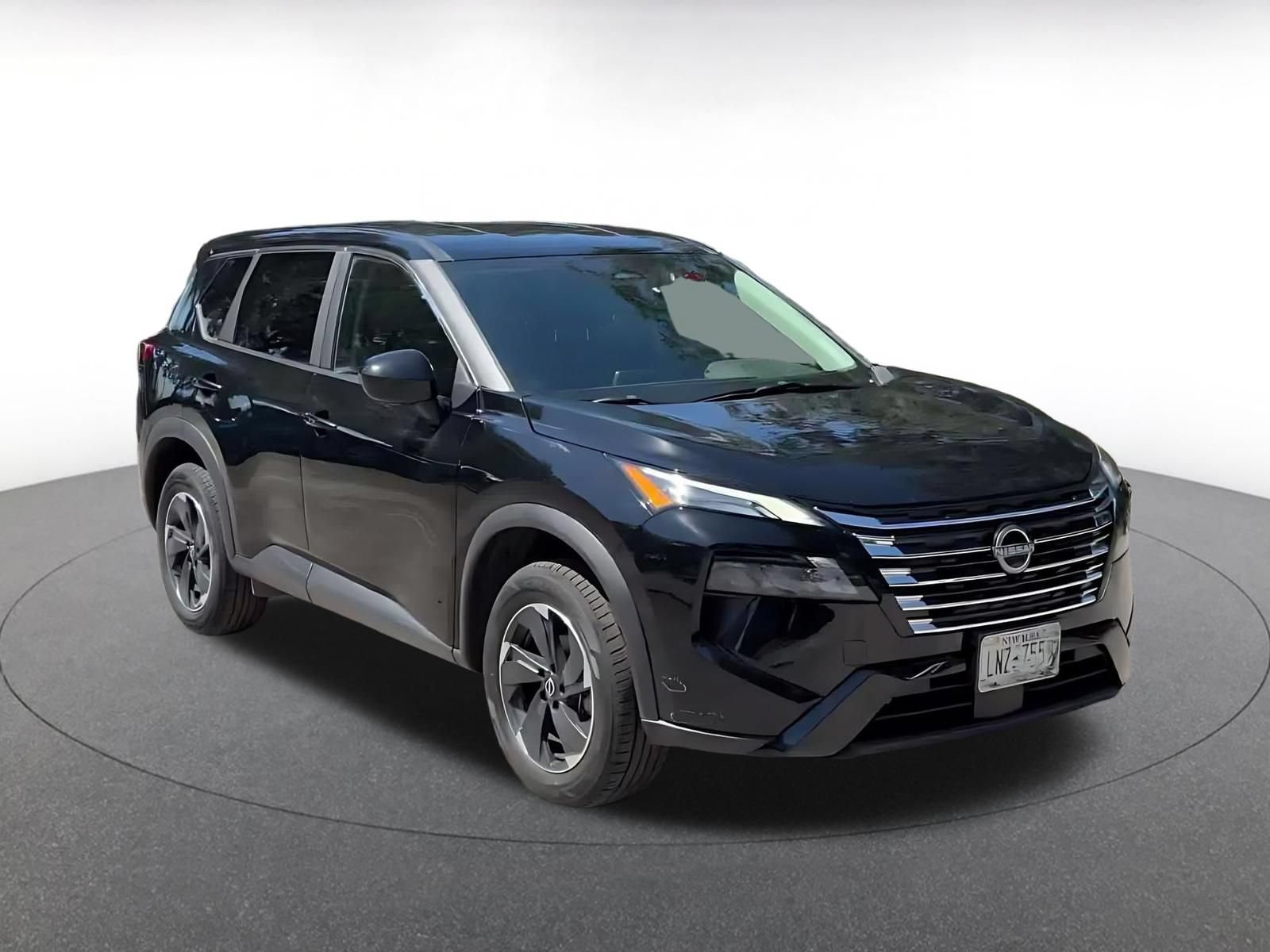 Thumbnail: 2025 Nissan Rogue - 3