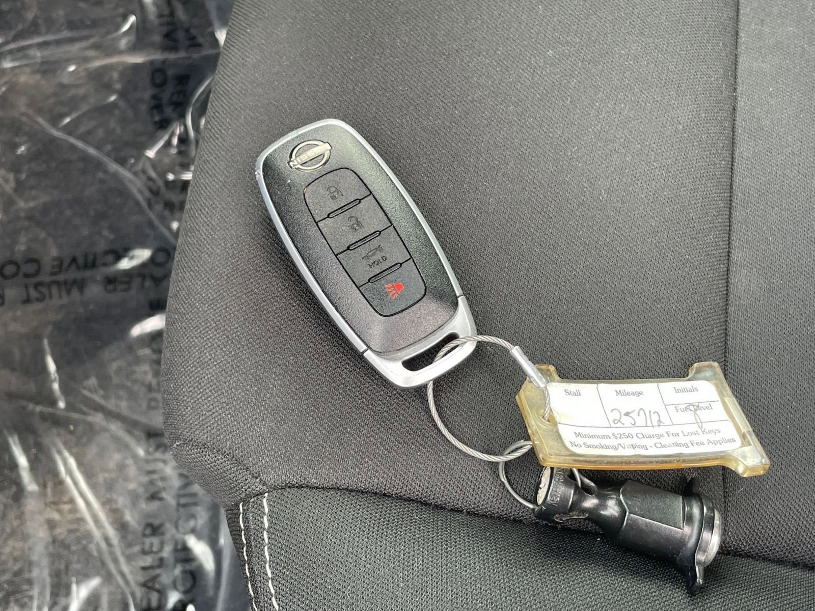 Thumbnail: 2023 Nissan Rogue - 22