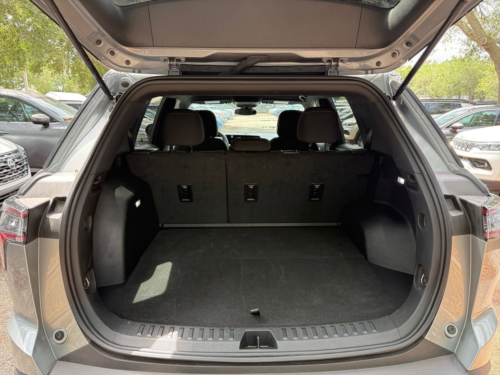 Thumbnail: 2025 Chevrolet Equinox - 29