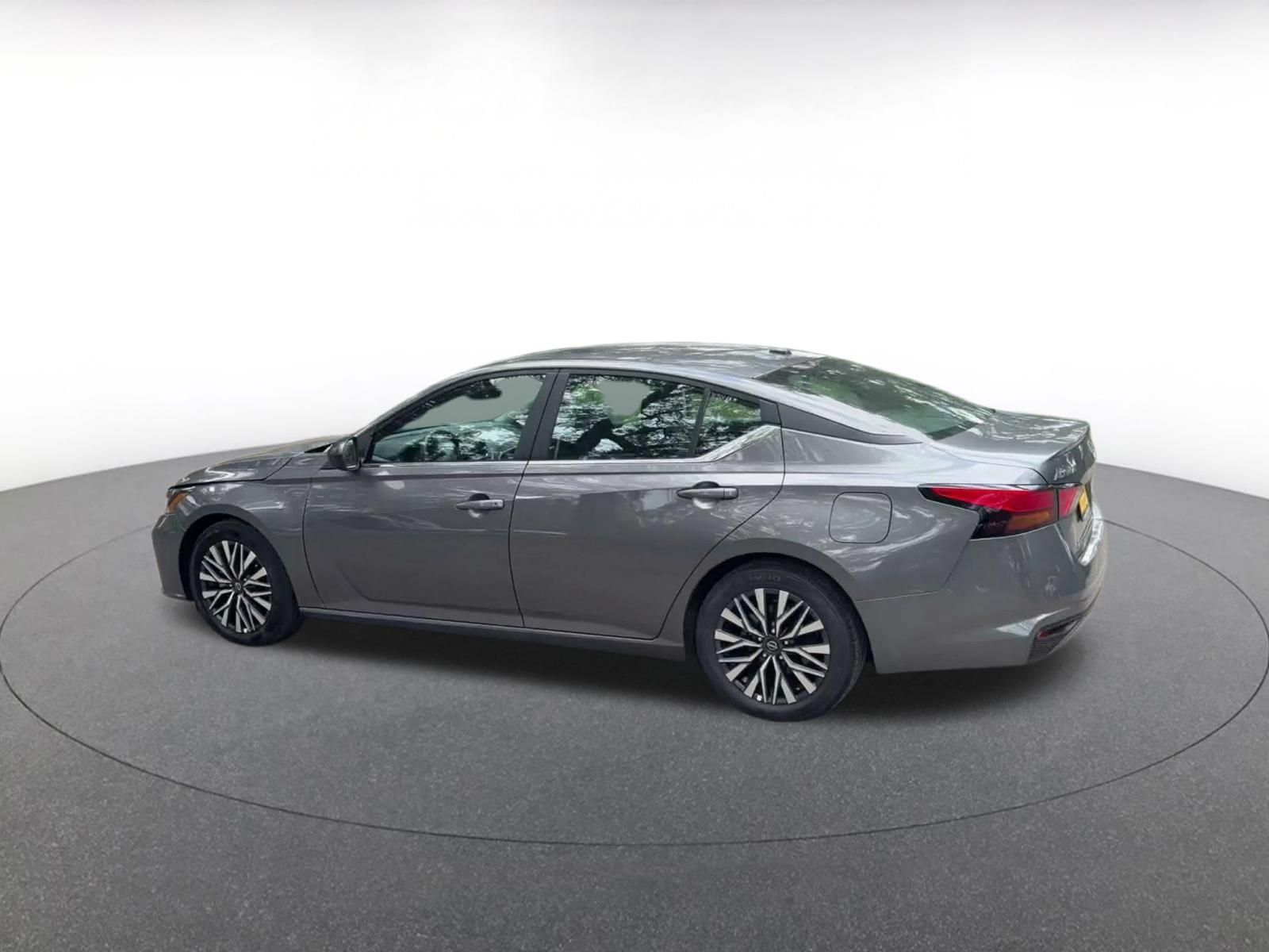 Thumbnail: 2026 Nissan Altima - 9