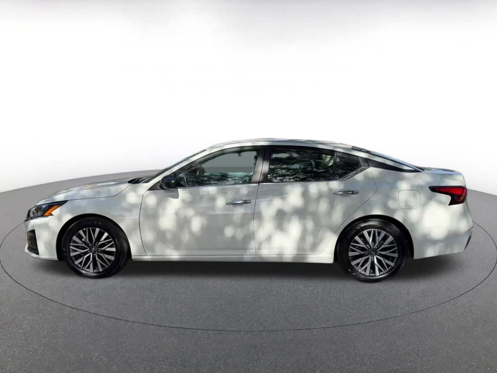 Thumbnail: 2025 Nissan Altima - 17