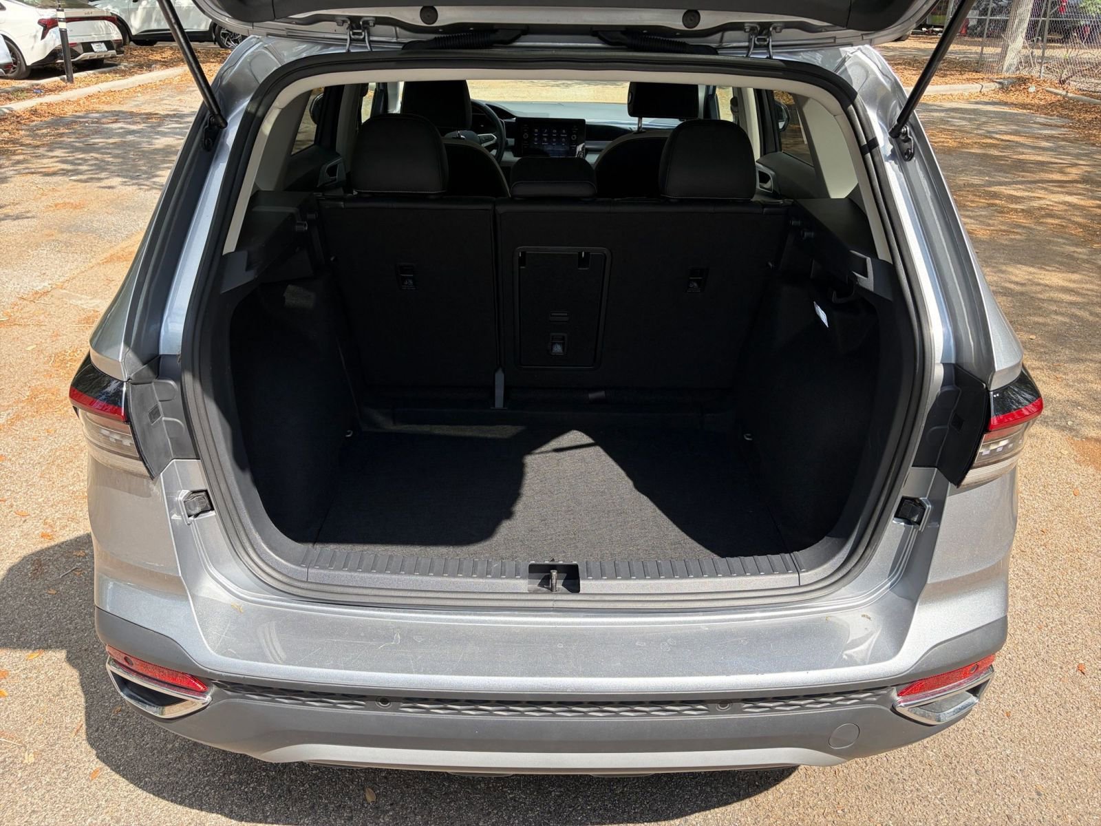 Thumbnail: 2025 Volkswagen Taos - 30