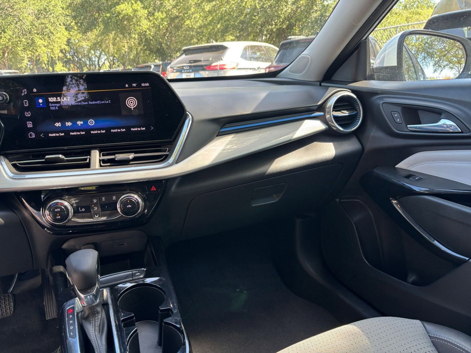 Thumbnail: 2025 Chevrolet Trax - 34